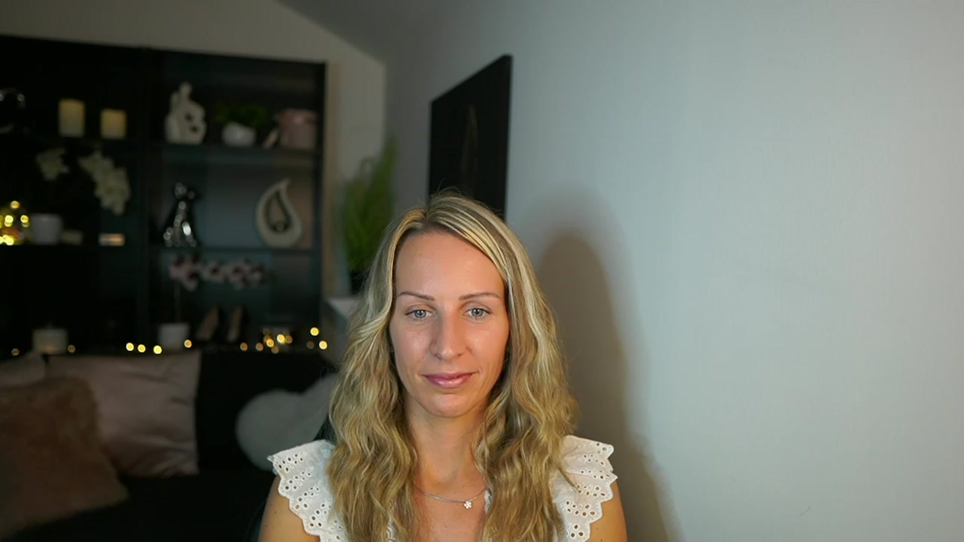 Gallery image thumbnail from Nikki__Sexx__'s myfreecams stream on, 09/25/2023, 22:17 image 11 of 20