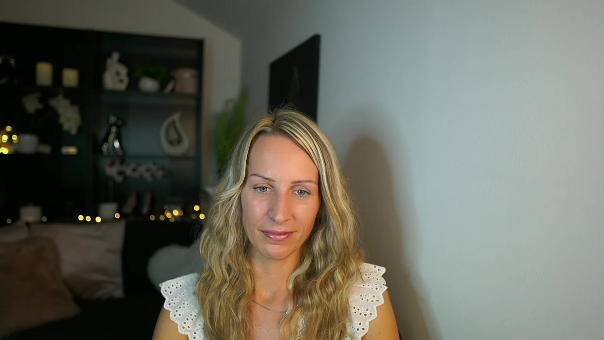 Gallery image thumbnail from Nikki__Sexx__'s myfreecams stream on, 09/25/2023, 22:17 image 4 of 20