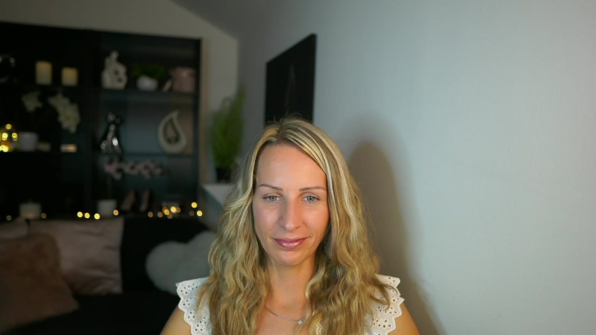 Gallery image thumbnail from Nikki__Sexx__'s myfreecams stream on, 09/25/2023, 22:17 image 2 of 20