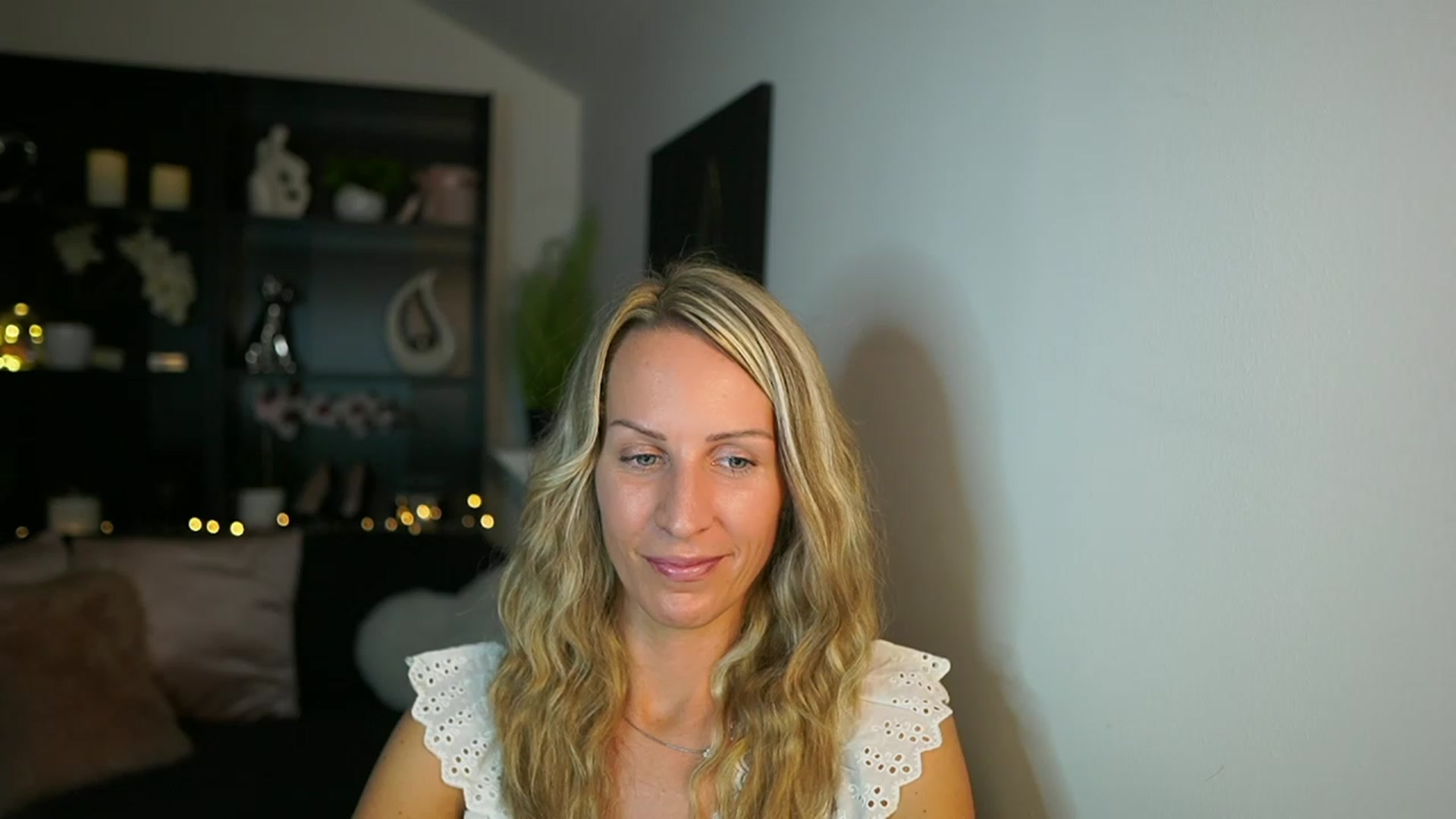 Gallery image thumbnail from Nikki__Sexx__'s myfreecams stream on, 09/25/2023, 22:17 image 6 of 20