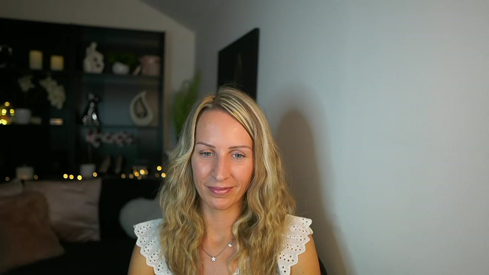 Gallery image thumbnail from Nikki__Sexx__'s myfreecams stream on, 09/25/2023, 22:17 image 17 of 20
