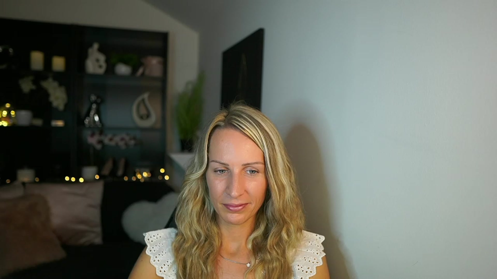 Gallery image thumbnail from Nikki__Sexx__'s myfreecams stream on, 09/25/2023, 22:17 image 7 of 20