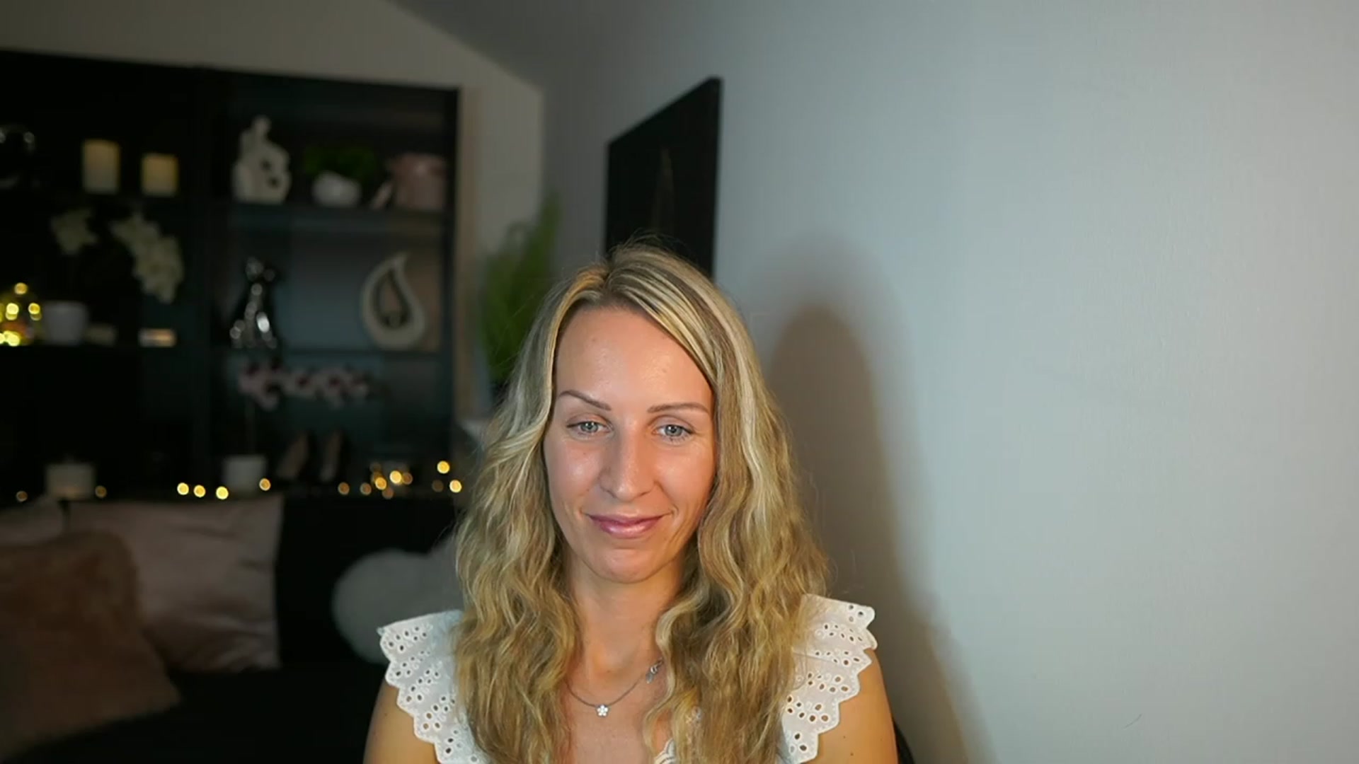 Gallery image thumbnail from Nikki__Sexx__'s myfreecams stream on, 09/25/2023, 22:17 image 19 of 20