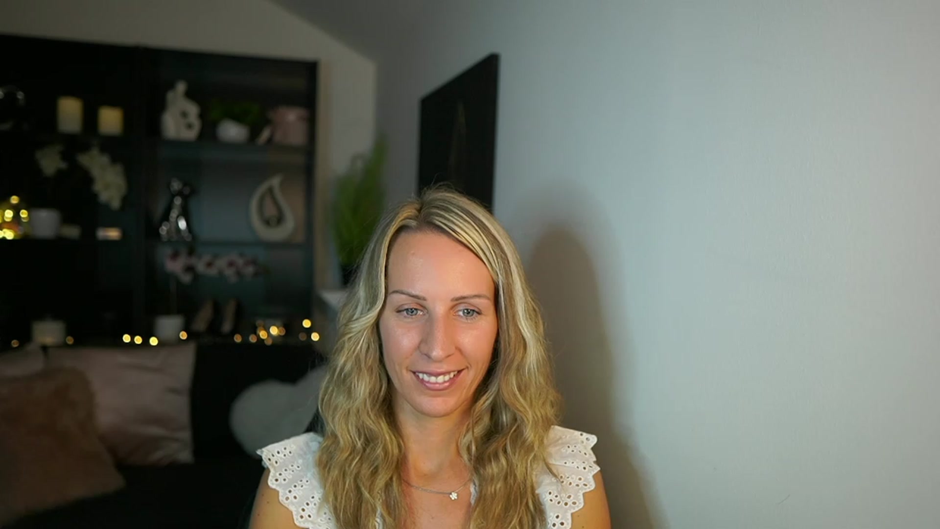 Gallery image thumbnail from Nikki__Sexx__'s myfreecams stream on, 09/25/2023, 22:17 image 12 of 20