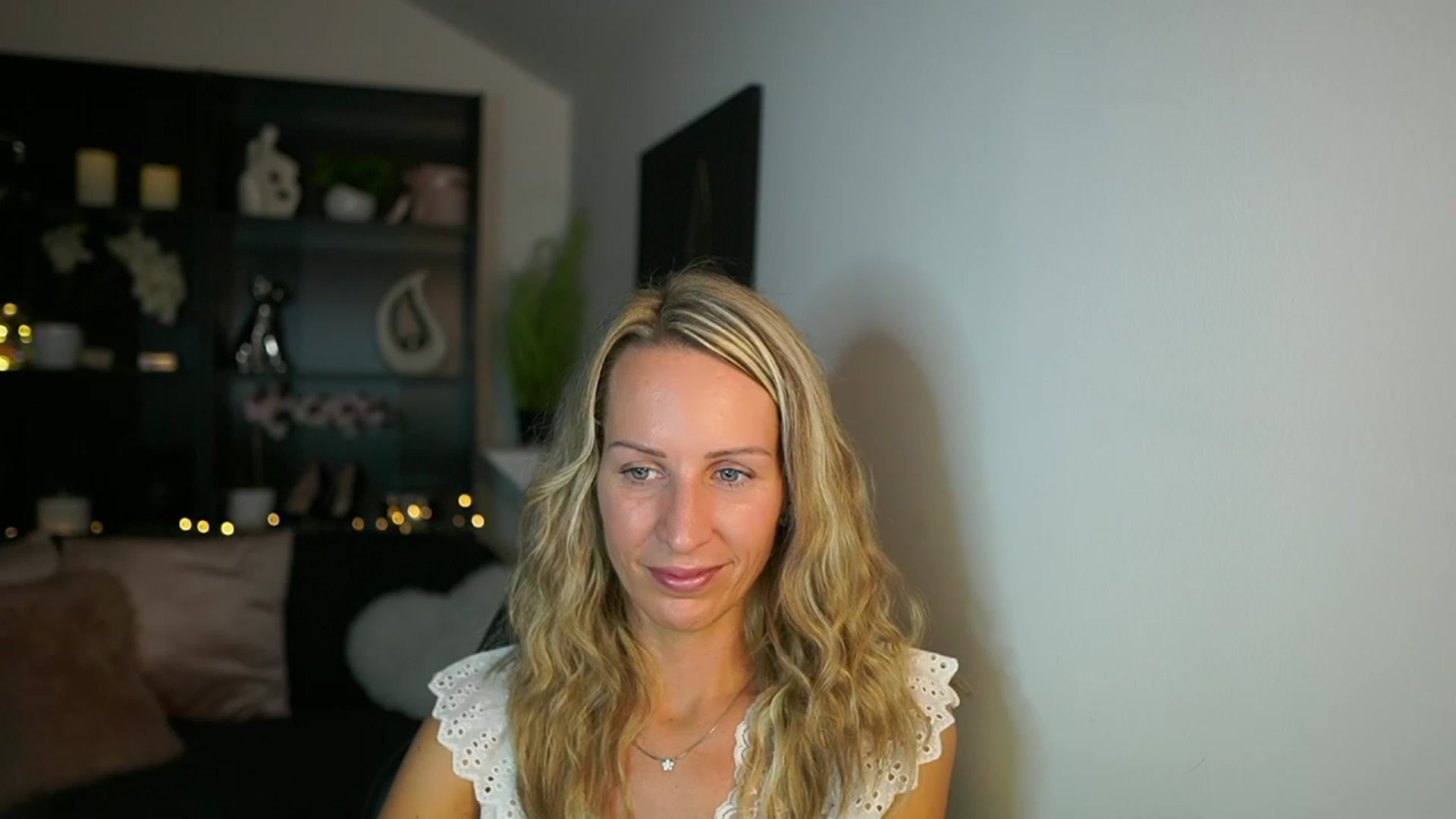 Gallery image thumbnail from Nikki__Sexx__'s myfreecams stream on, 09/25/2023, 23:09 image 20 of 20