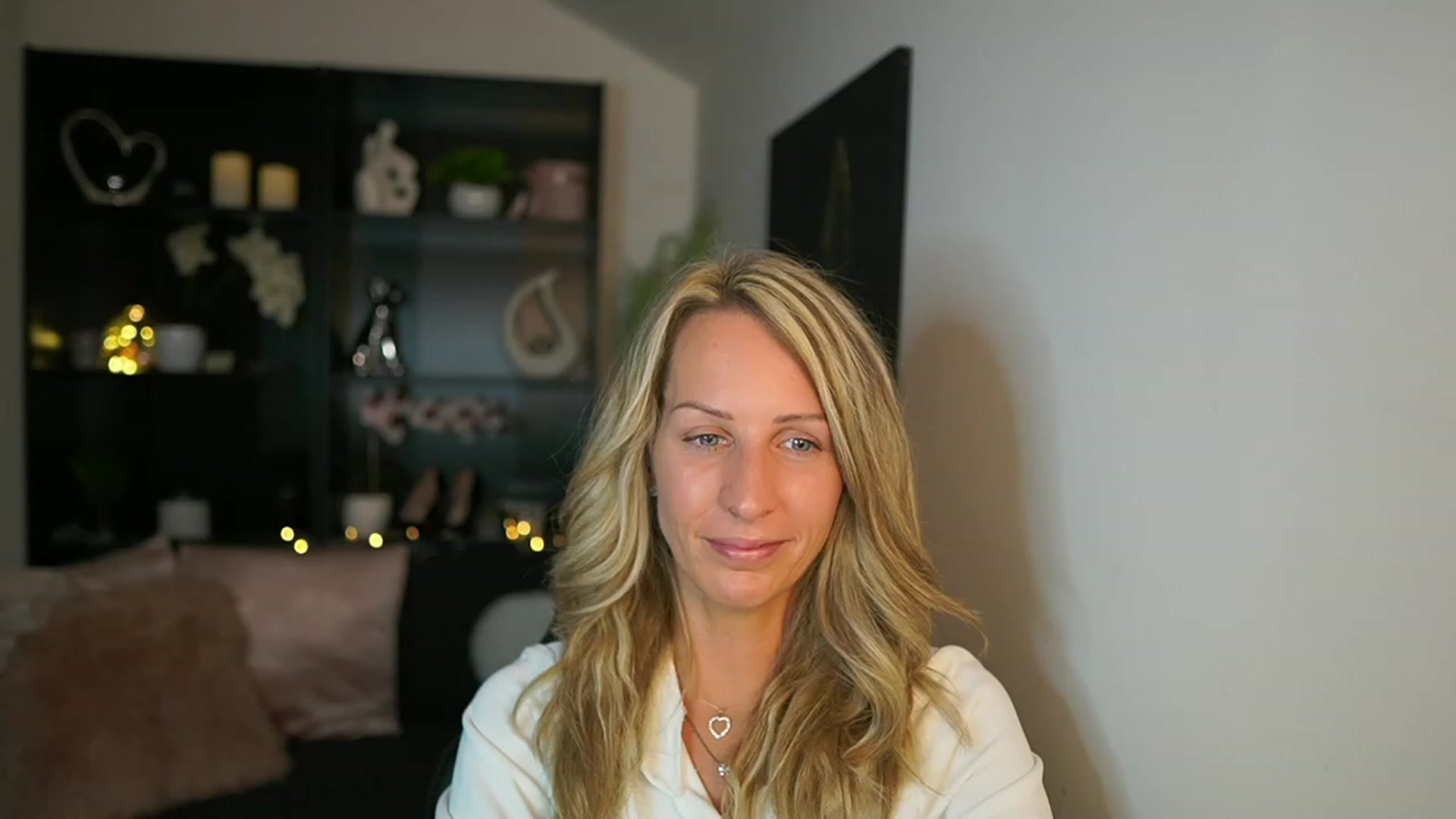 Gallery image thumbnail from Nikki__Sexx__'s myfreecams stream on, 09/28/2023, 20:39 image 2 of 20