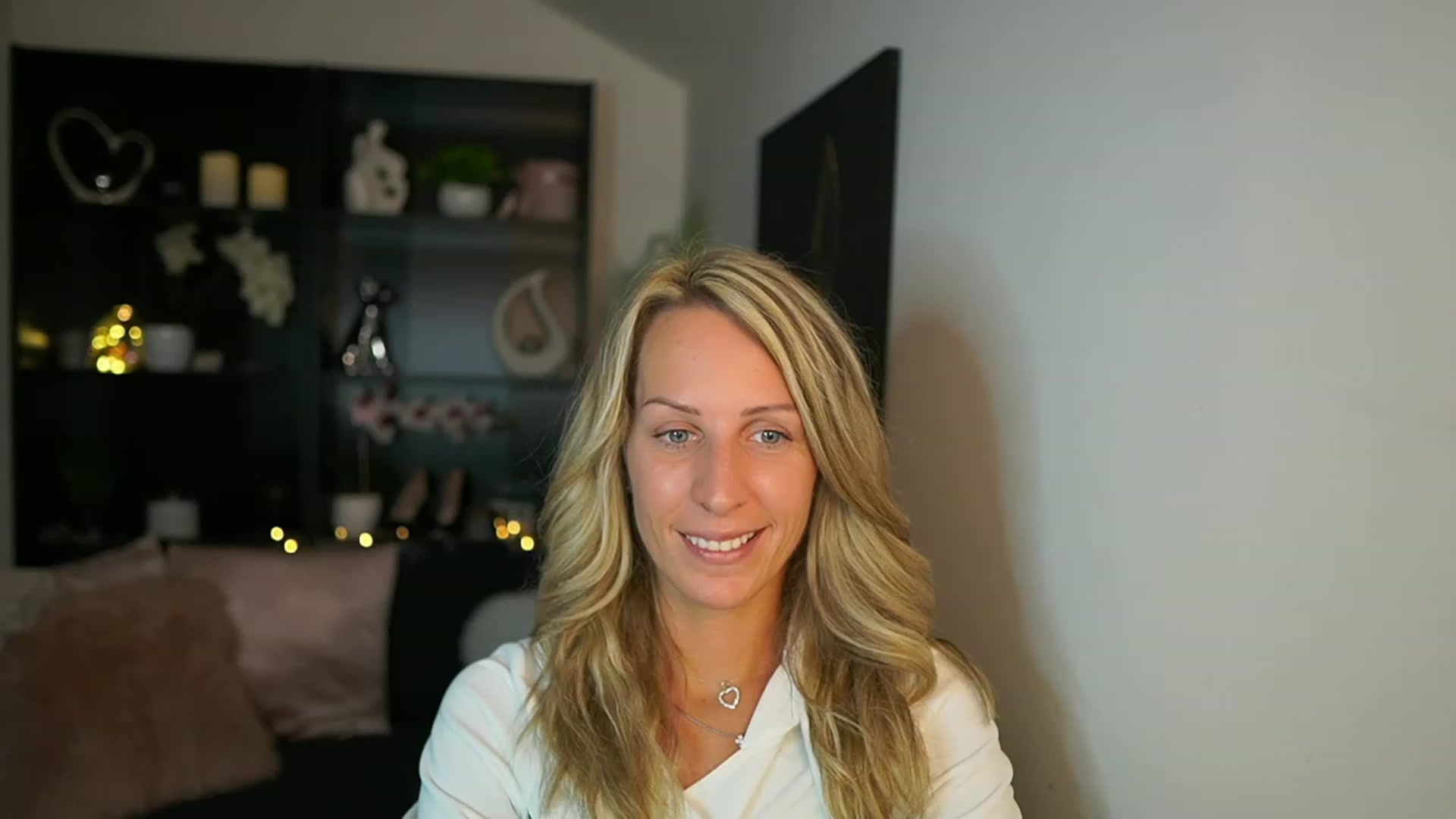 Gallery image thumbnail from Nikki__Sexx__'s myfreecams stream on, 09/28/2023, 20:39 image 9 of 20