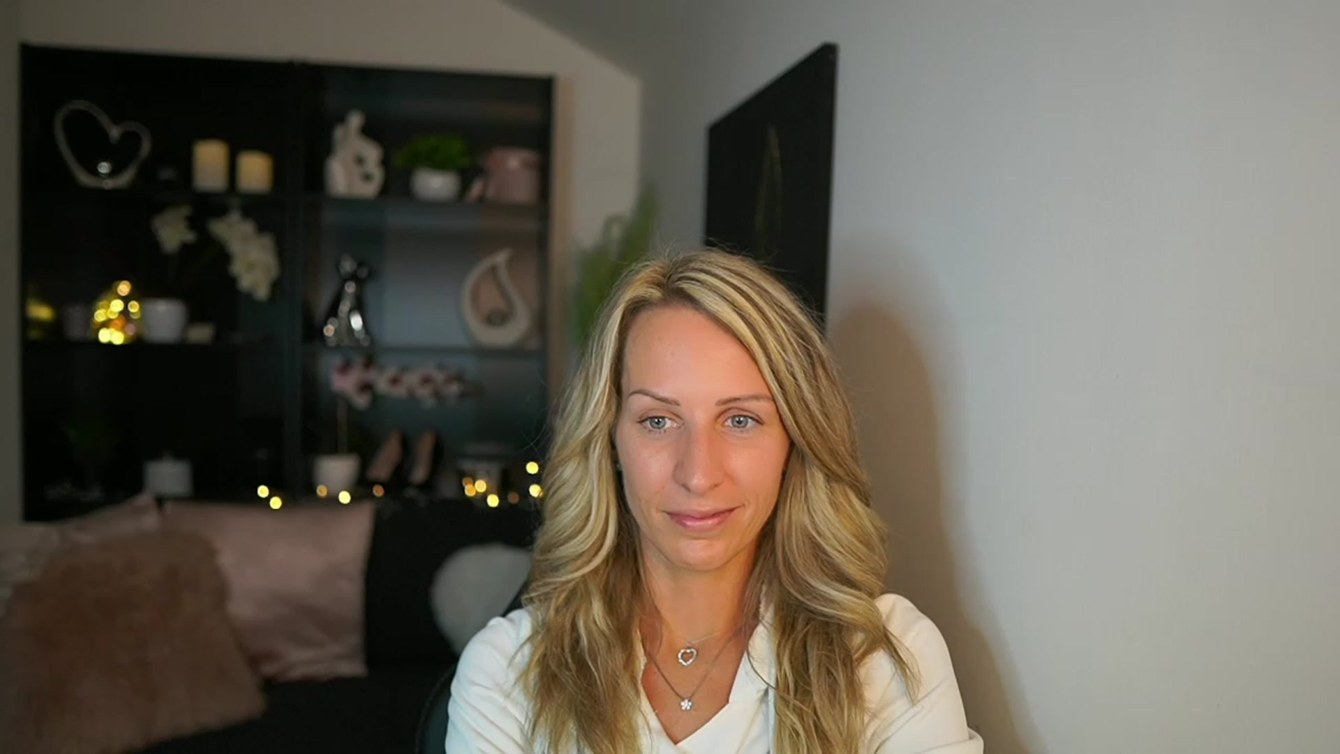Gallery image thumbnail from Nikki__Sexx__'s myfreecams stream on, 09/28/2023, 20:39 image 8 of 20