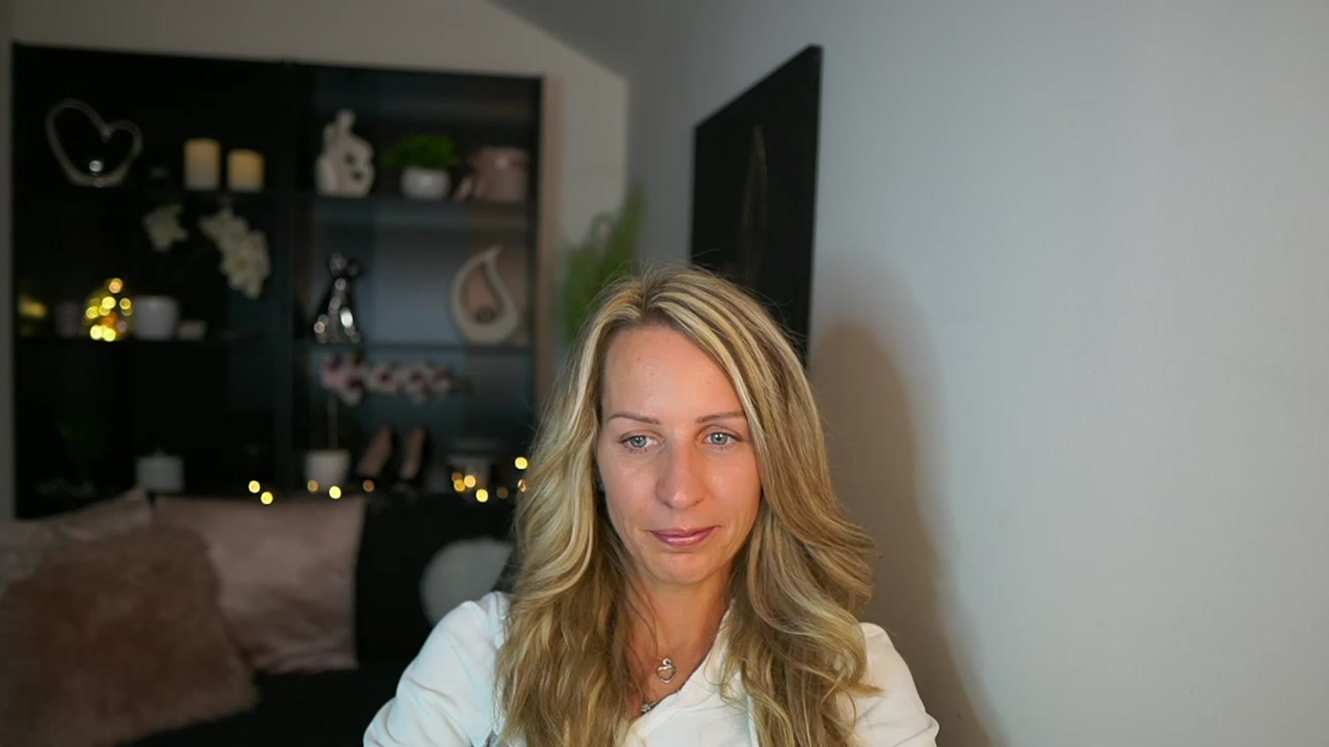 Gallery image thumbnail from Nikki__Sexx__'s myfreecams stream on, 09/28/2023, 21:48 image 7 of 20