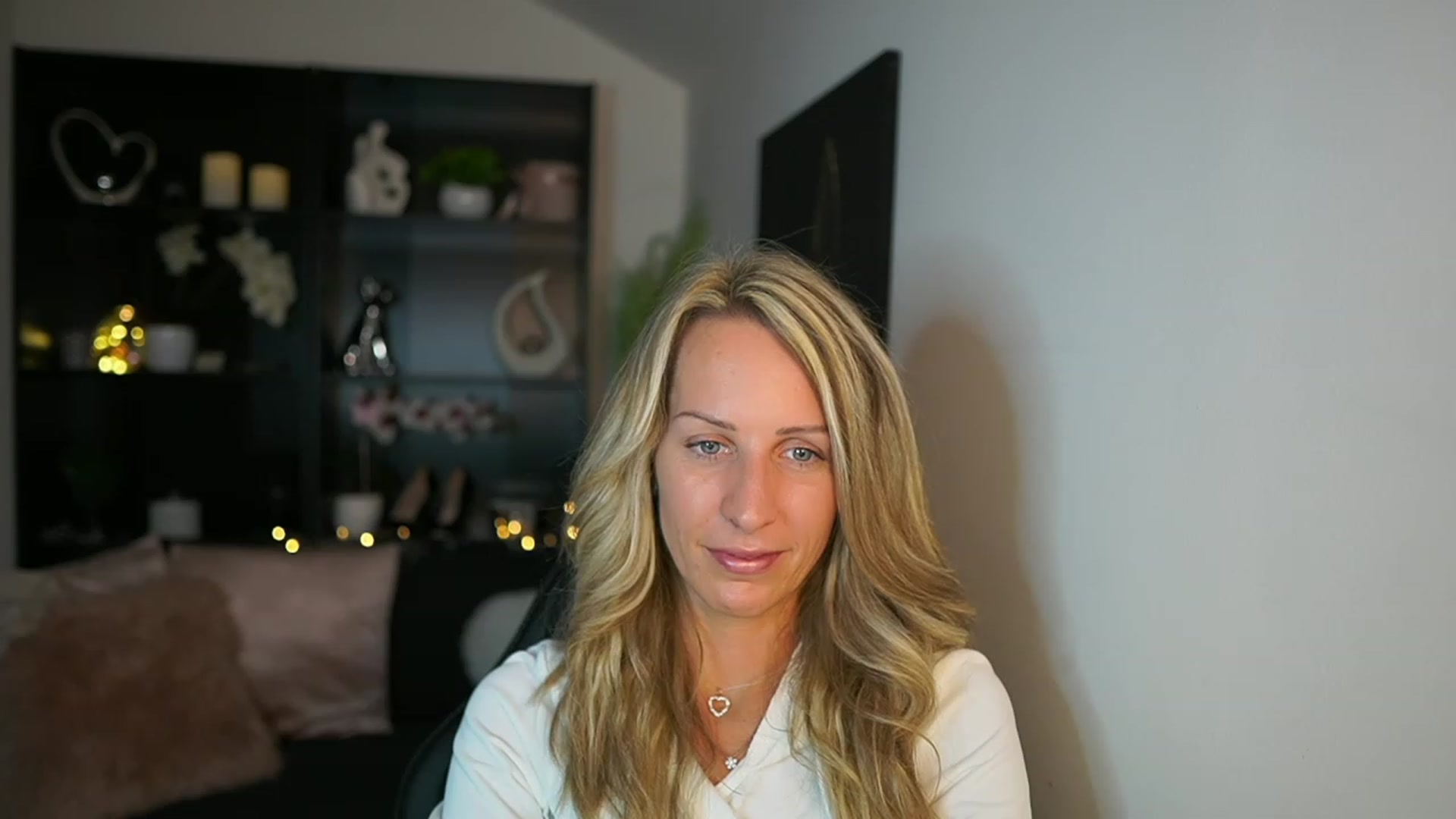 Gallery image thumbnail from Nikki__Sexx__'s myfreecams stream on, 09/28/2023, 21:48 image 20 of 20