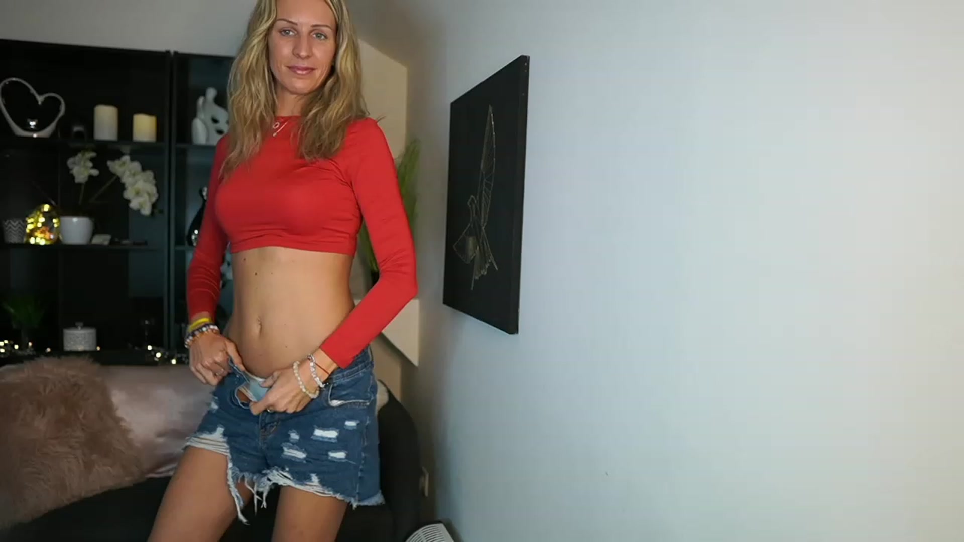 Gallery image thumbnail from Nikki__Sexx__'s myfreecams stream on, 10/02/2023, 22:27 image 4 of 20