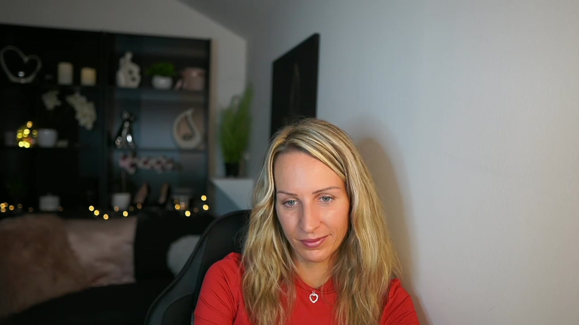 Gallery image thumbnail from Nikki__Sexx__'s myfreecams stream on, 10/02/2023, 22:27 image 17 of 20