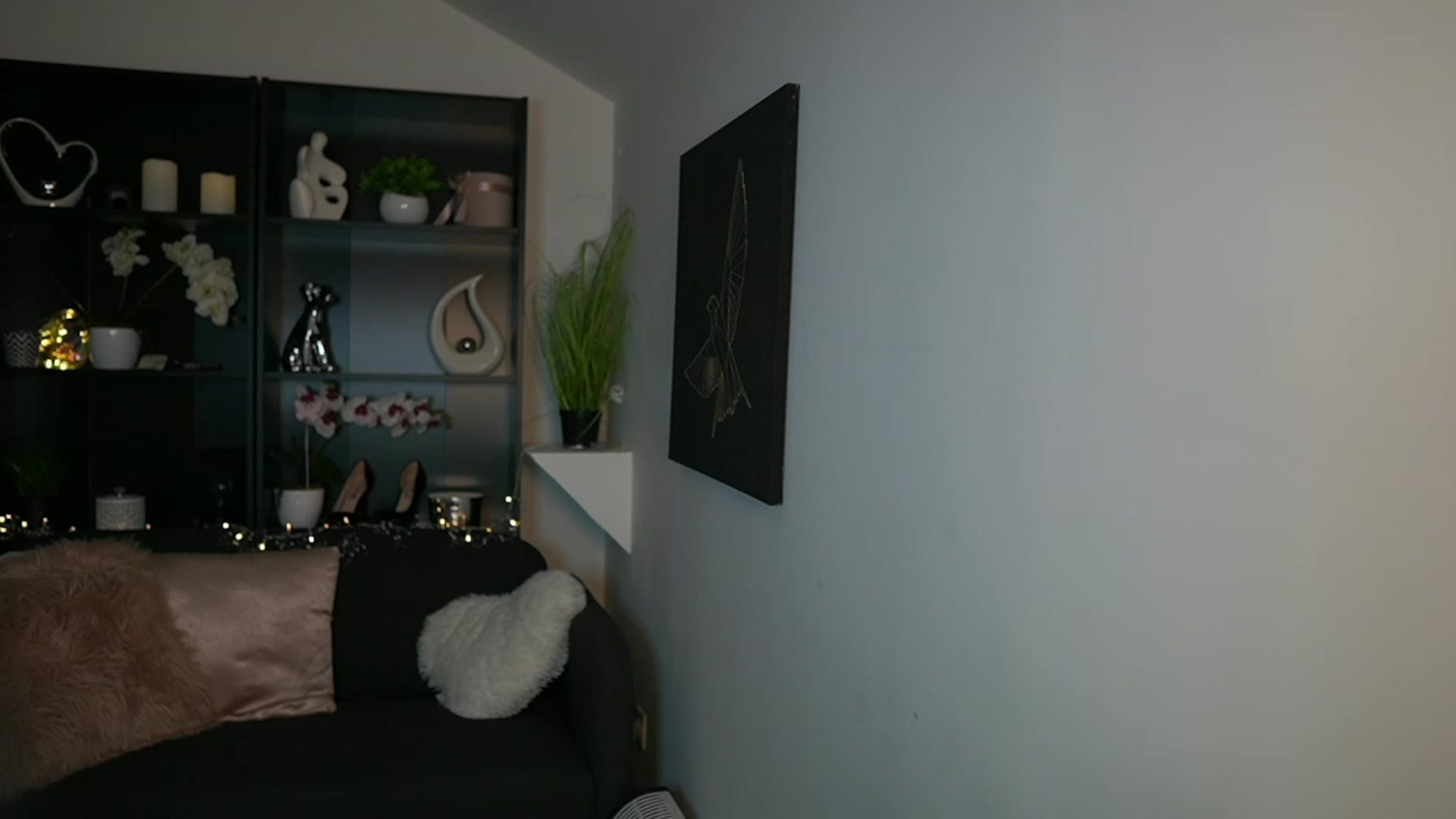 Gallery image thumbnail from Nikki__Sexx__'s myfreecams stream on, 10/02/2023, 22:27 image 7 of 20