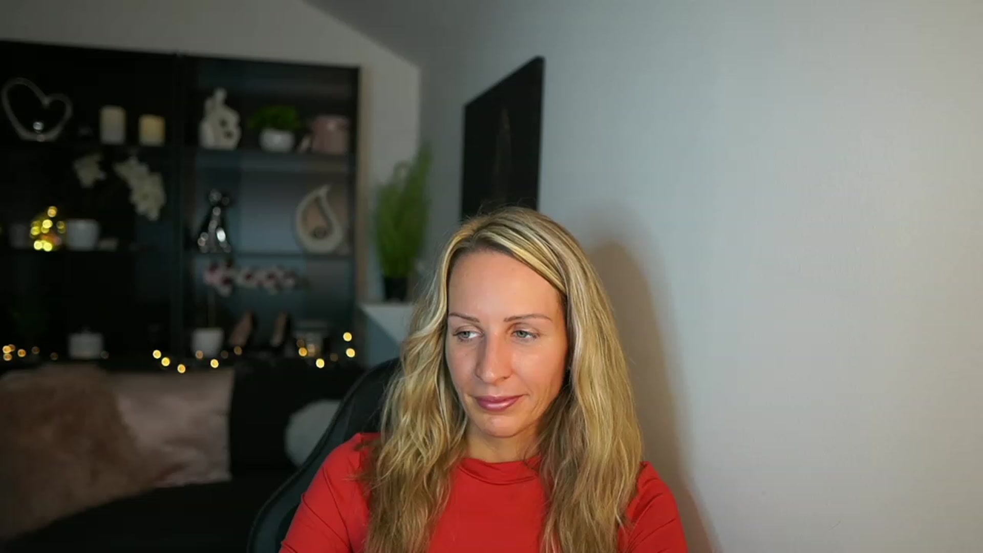 Gallery image thumbnail from Nikki__Sexx__'s myfreecams stream on, 10/02/2023, 23:02 image 4 of 20