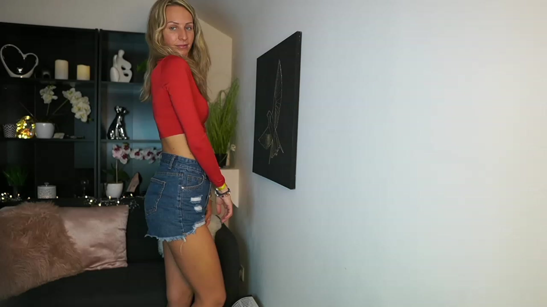 Gallery image thumbnail from Nikki__Sexx__'s myfreecams stream on, 10/02/2023, 23:02 image 10 of 20