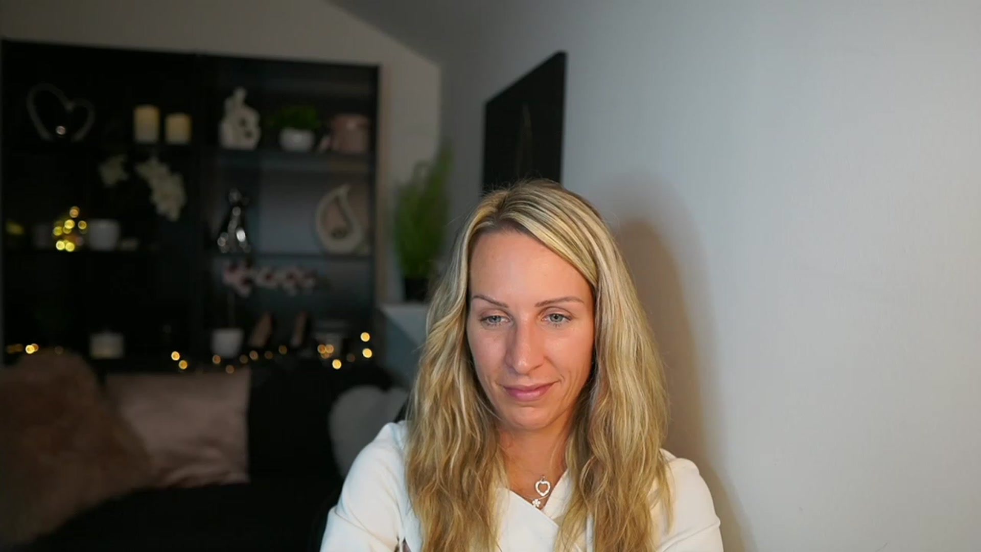 Gallery image thumbnail from Nikki__Sexx__'s myfreecams stream on, 10/03/2023, 20:35 image 13 of 20