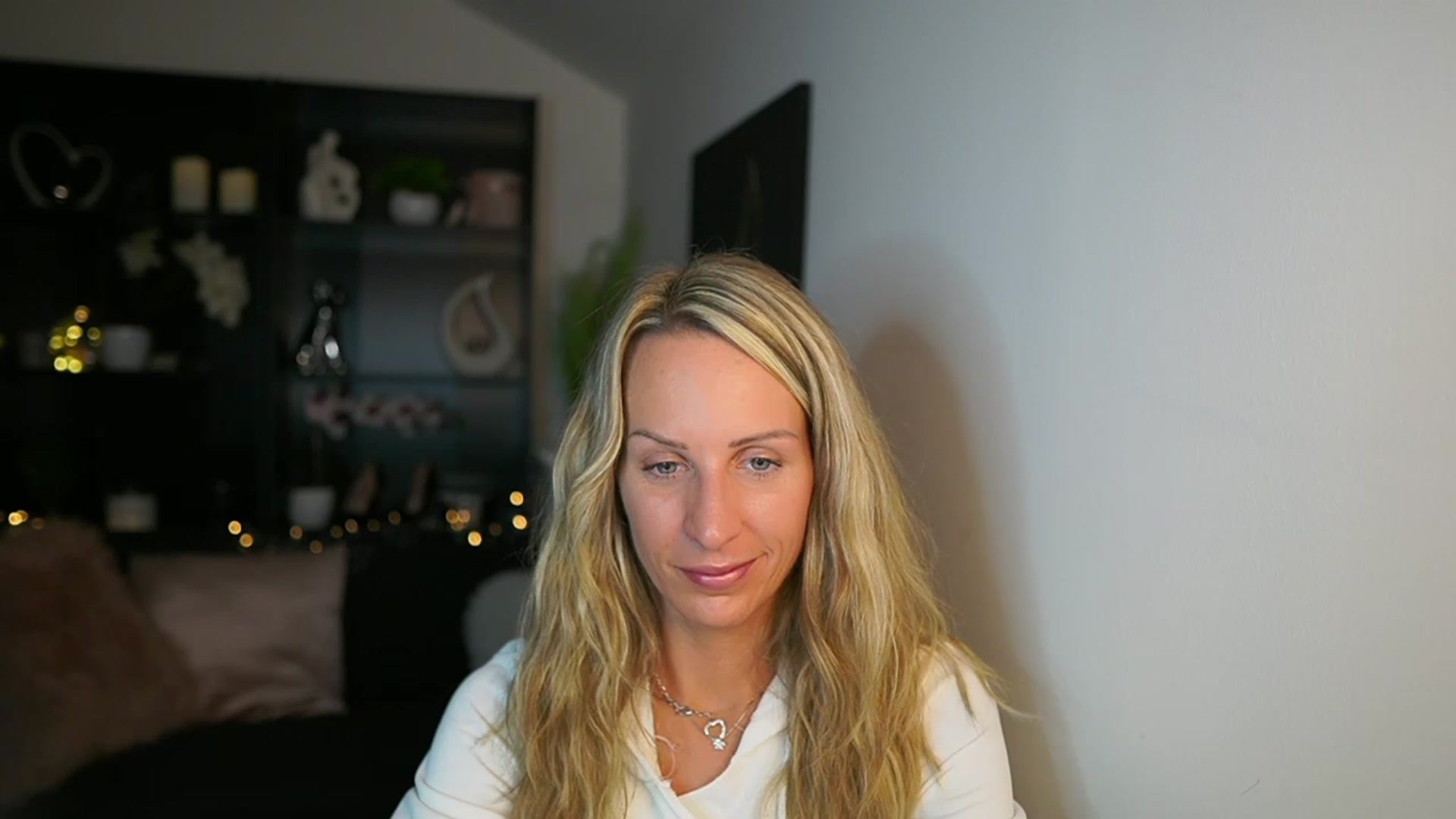 Gallery image thumbnail from Nikki__Sexx__'s myfreecams stream on, 10/03/2023, 23:03 image 3 of 20