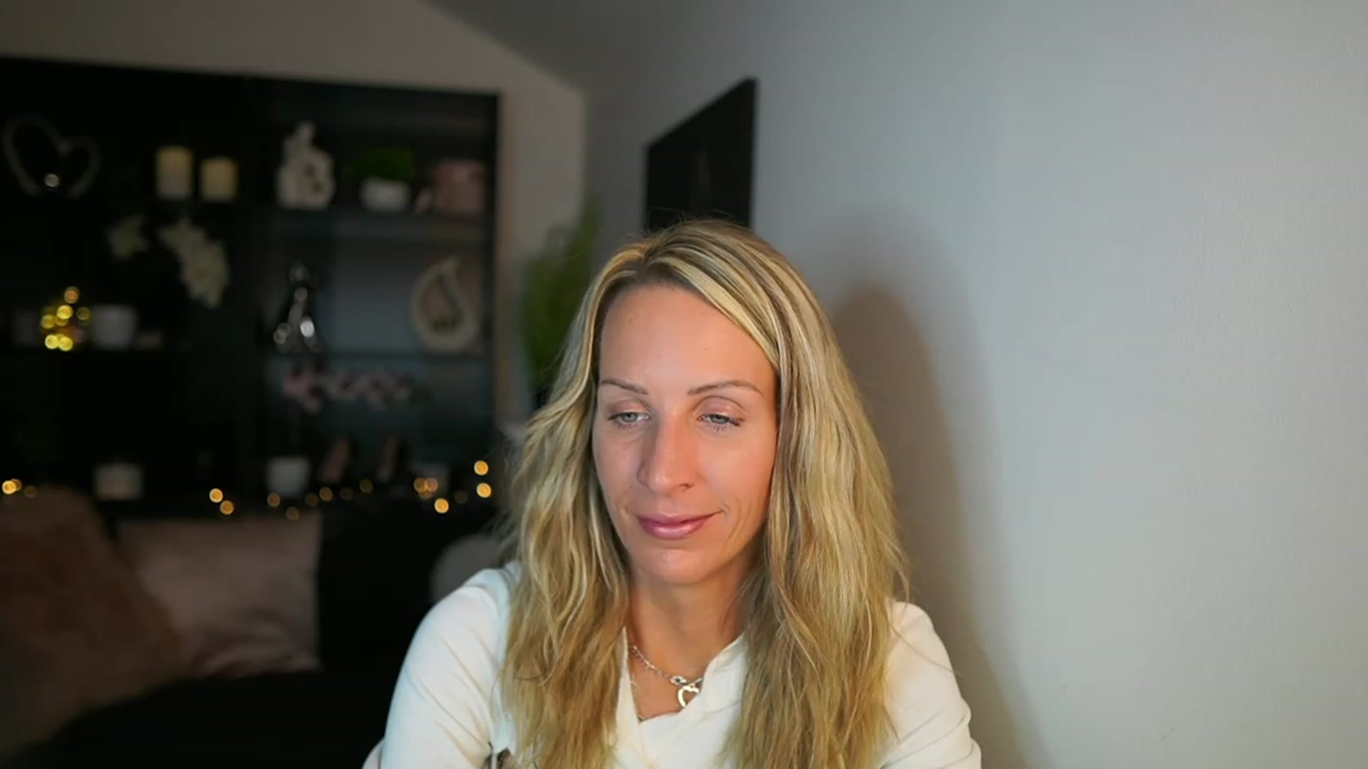 Gallery image thumbnail from Nikki__Sexx__'s myfreecams stream on, 10/03/2023, 23:03 image 18 of 20