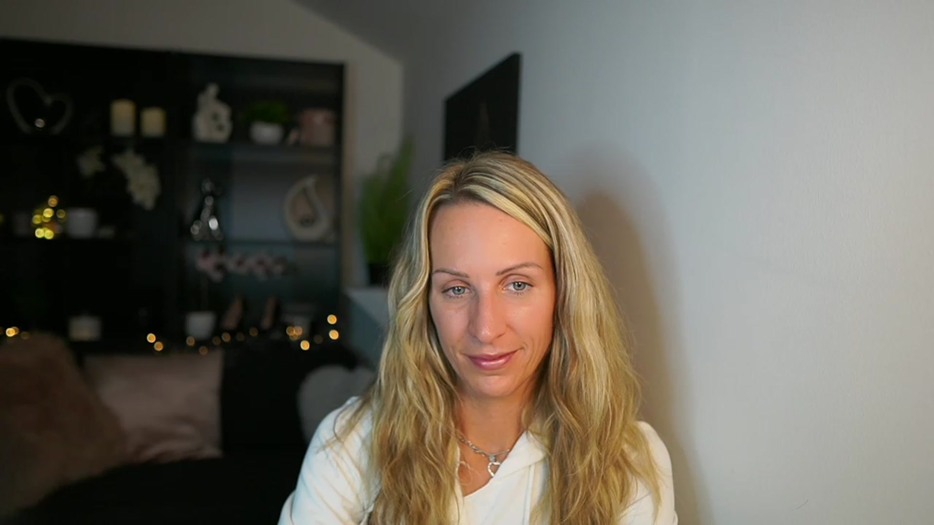 Gallery image thumbnail from Nikki__Sexx__'s myfreecams stream on, 10/03/2023, 23:03 image 7 of 20