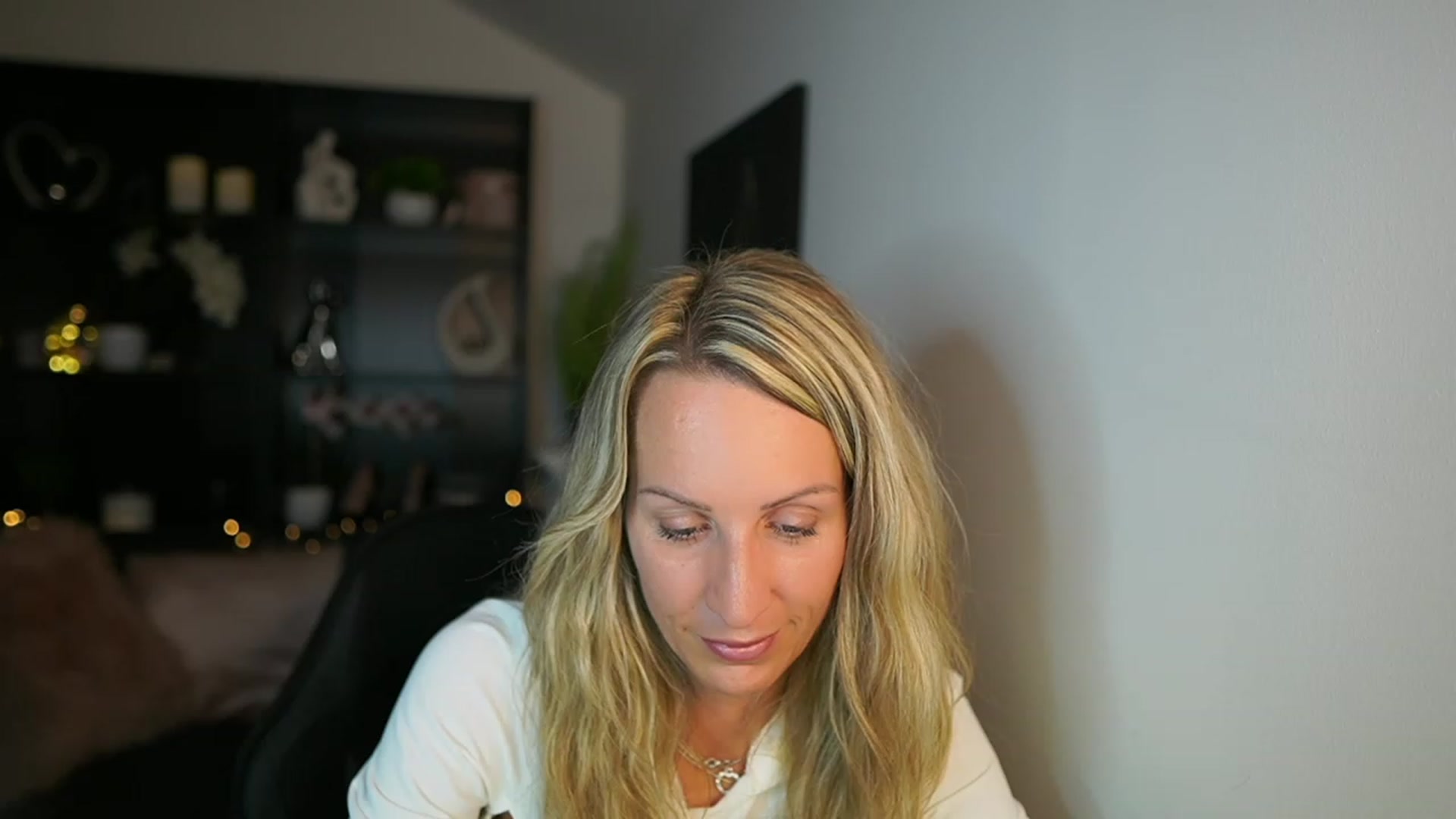 Gallery image thumbnail from Nikki__Sexx__'s myfreecams stream on, 10/03/2023, 23:03 image 20 of 20