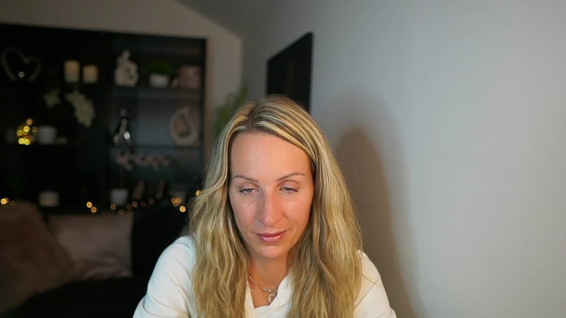 Gallery image thumbnail from Nikki__Sexx__'s myfreecams stream on, 10/03/2023, 23:03 image 19 of 20