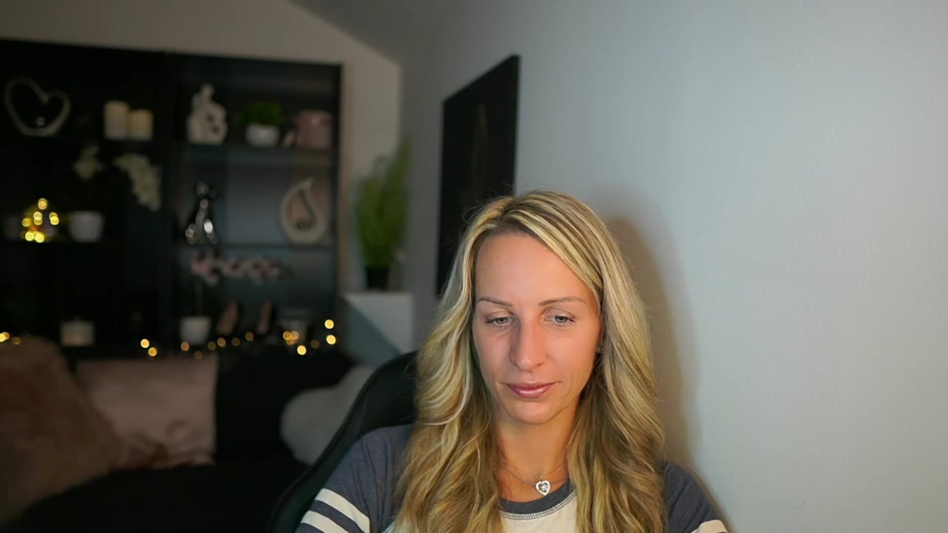 Gallery image thumbnail from Nikki__Sexx__'s myfreecams stream on, 10/05/2023, 18:51 image 13 of 20
