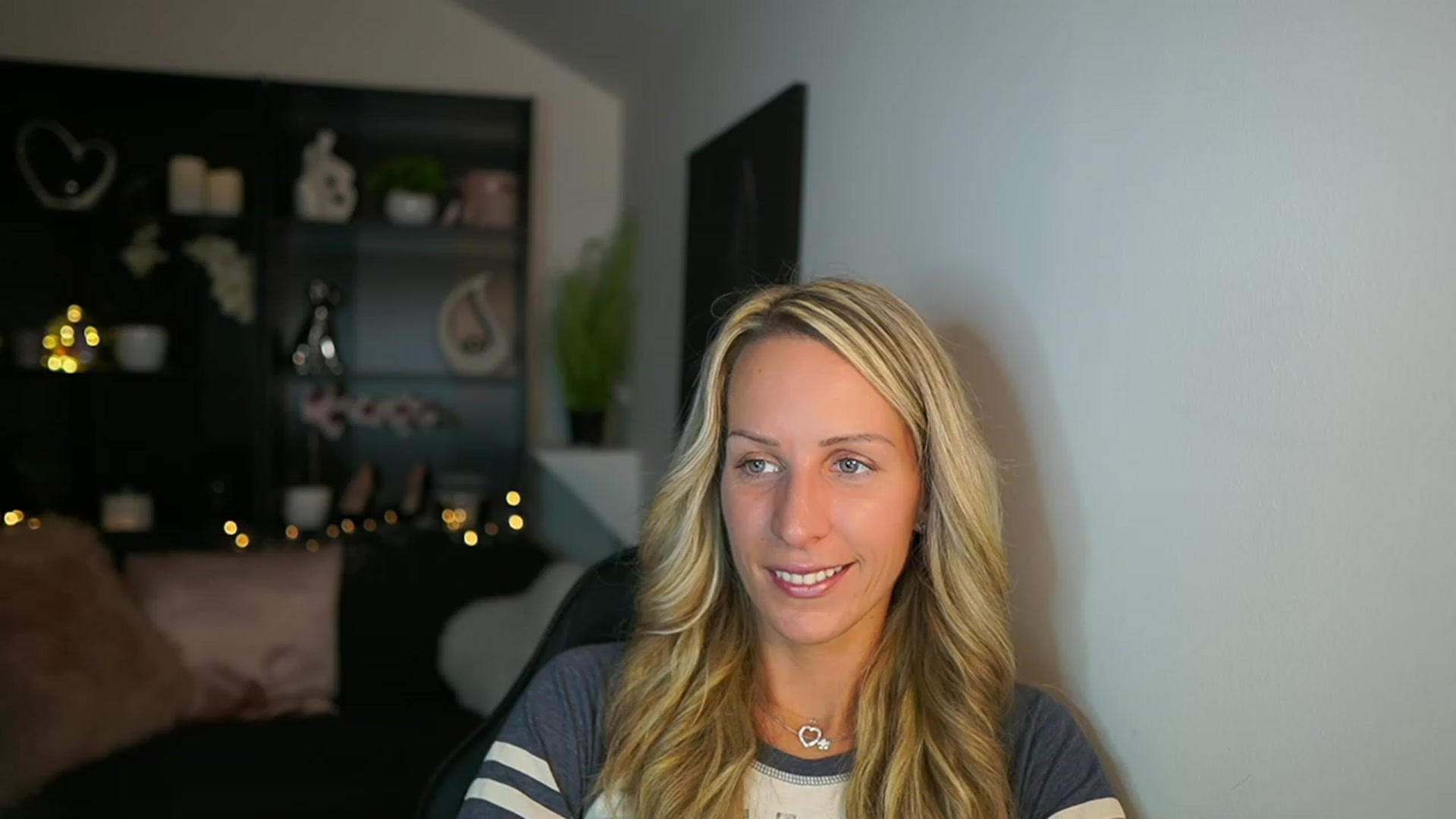 Gallery image thumbnail from Nikki__Sexx__'s myfreecams stream on, 10/05/2023, 18:51 image 9 of 20