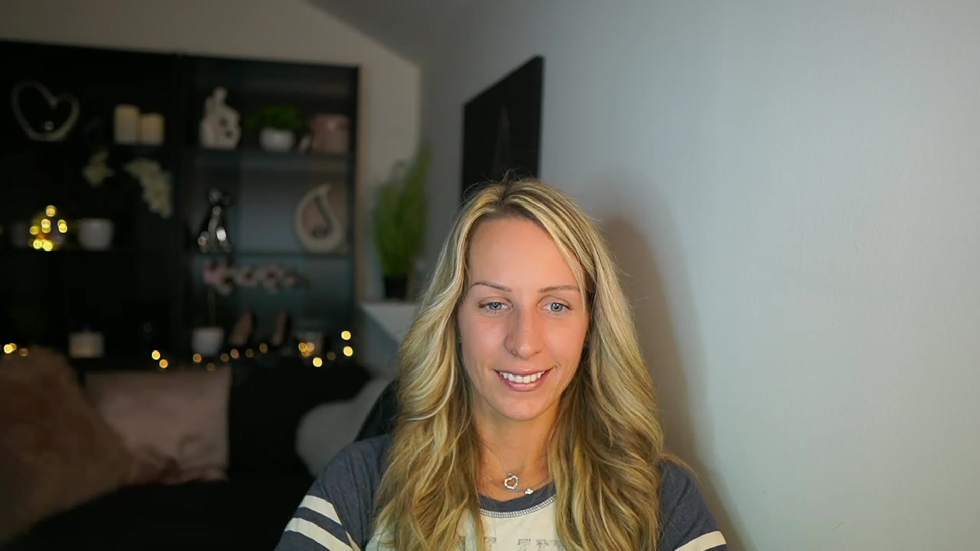 Gallery image thumbnail from Nikki__Sexx__'s myfreecams stream on, 10/05/2023, 18:51 image 6 of 20