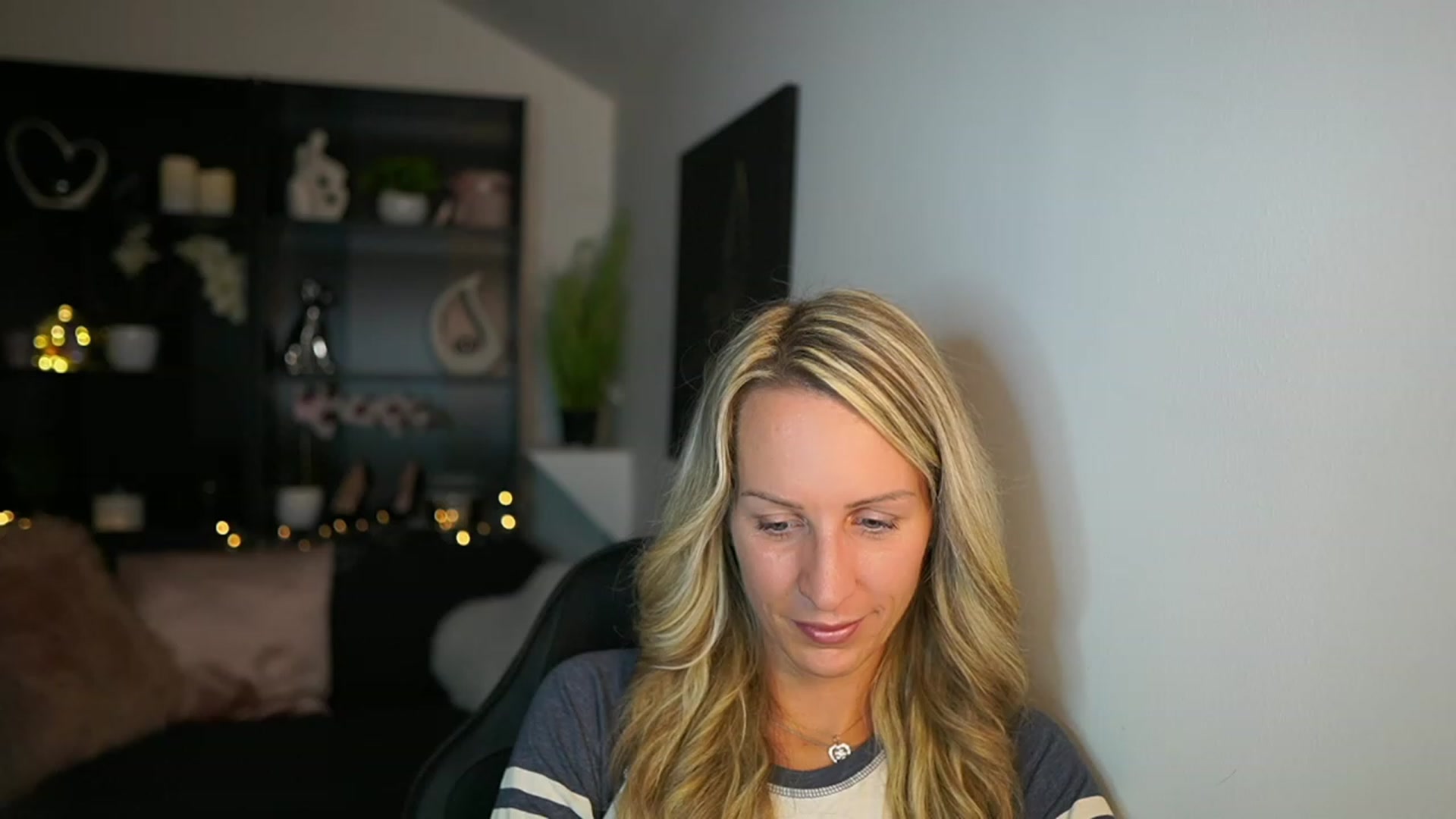 Gallery image thumbnail from Nikki__Sexx__'s myfreecams stream on, 10/05/2023, 18:51 image 12 of 20