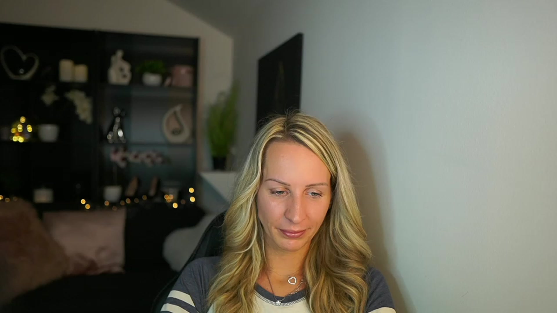 Gallery image thumbnail from Nikki__Sexx__'s myfreecams stream on, 10/05/2023, 20:47 image 8 of 20