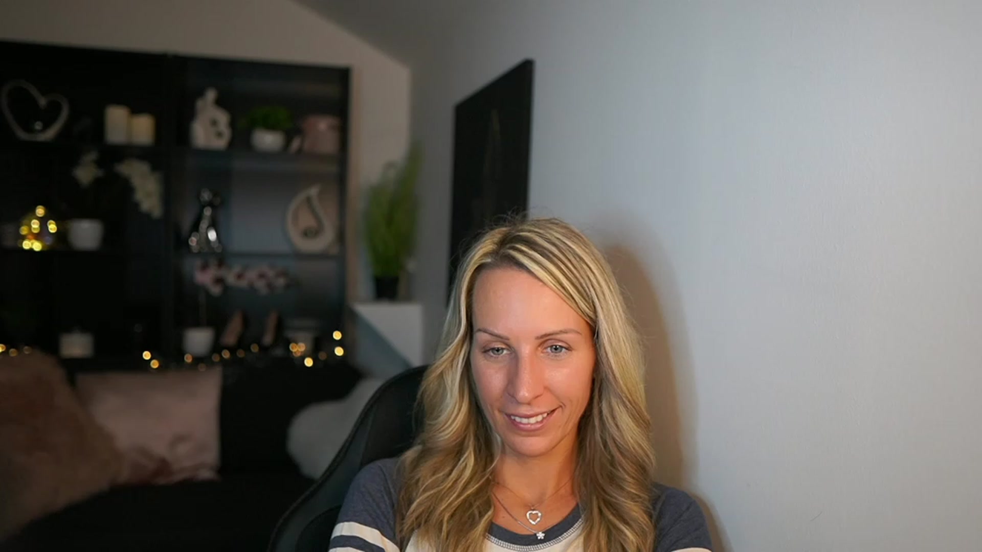 Gallery image thumbnail from Nikki__Sexx__'s myfreecams stream on, 10/05/2023, 20:47 image 18 of 20