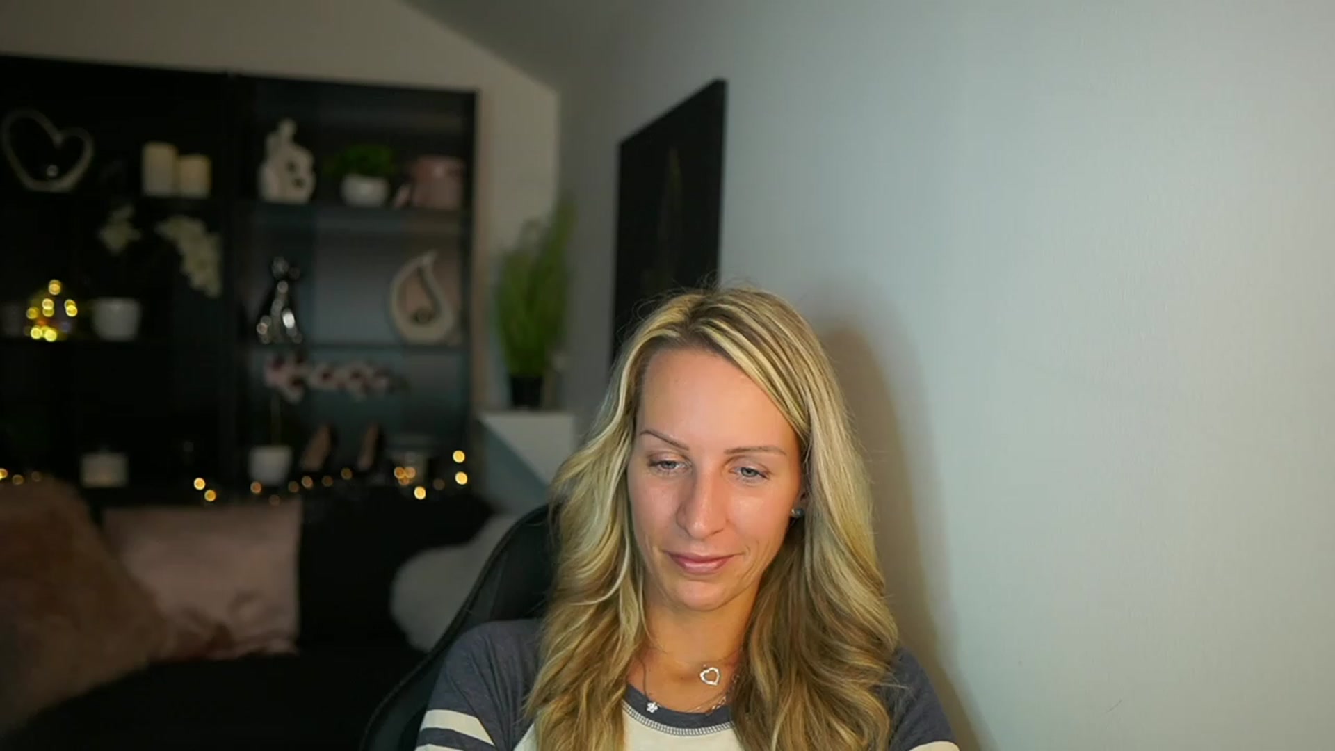 Gallery image thumbnail from Nikki__Sexx__'s myfreecams stream on, 10/05/2023, 20:47 image 10 of 20