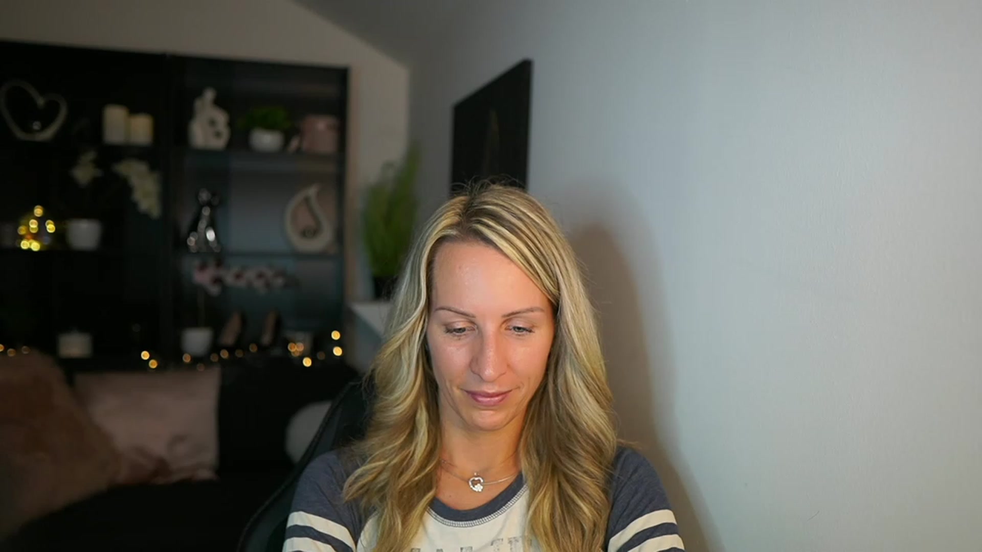 Gallery image thumbnail from Nikki__Sexx__'s myfreecams stream on, 10/05/2023, 21:02 image 19 of 20