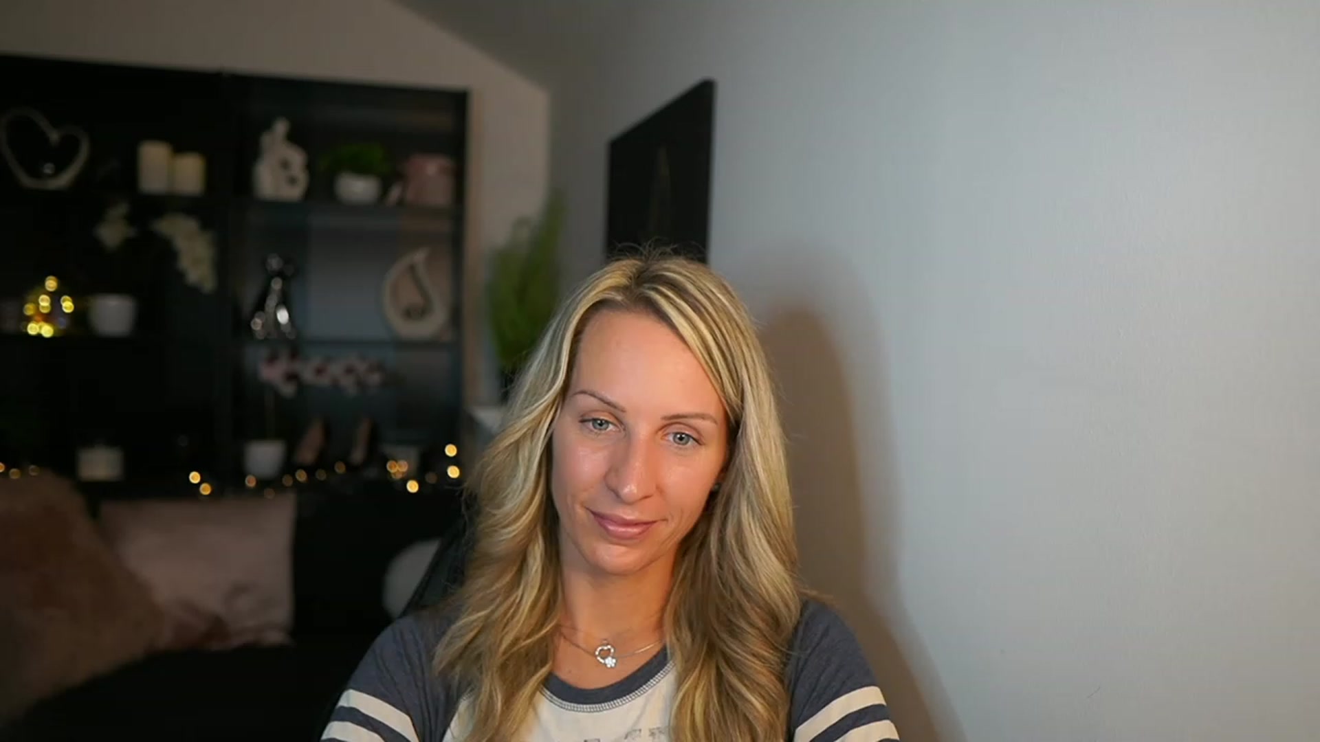Gallery image thumbnail from Nikki__Sexx__'s myfreecams stream on, 10/05/2023, 21:02 image 18 of 20