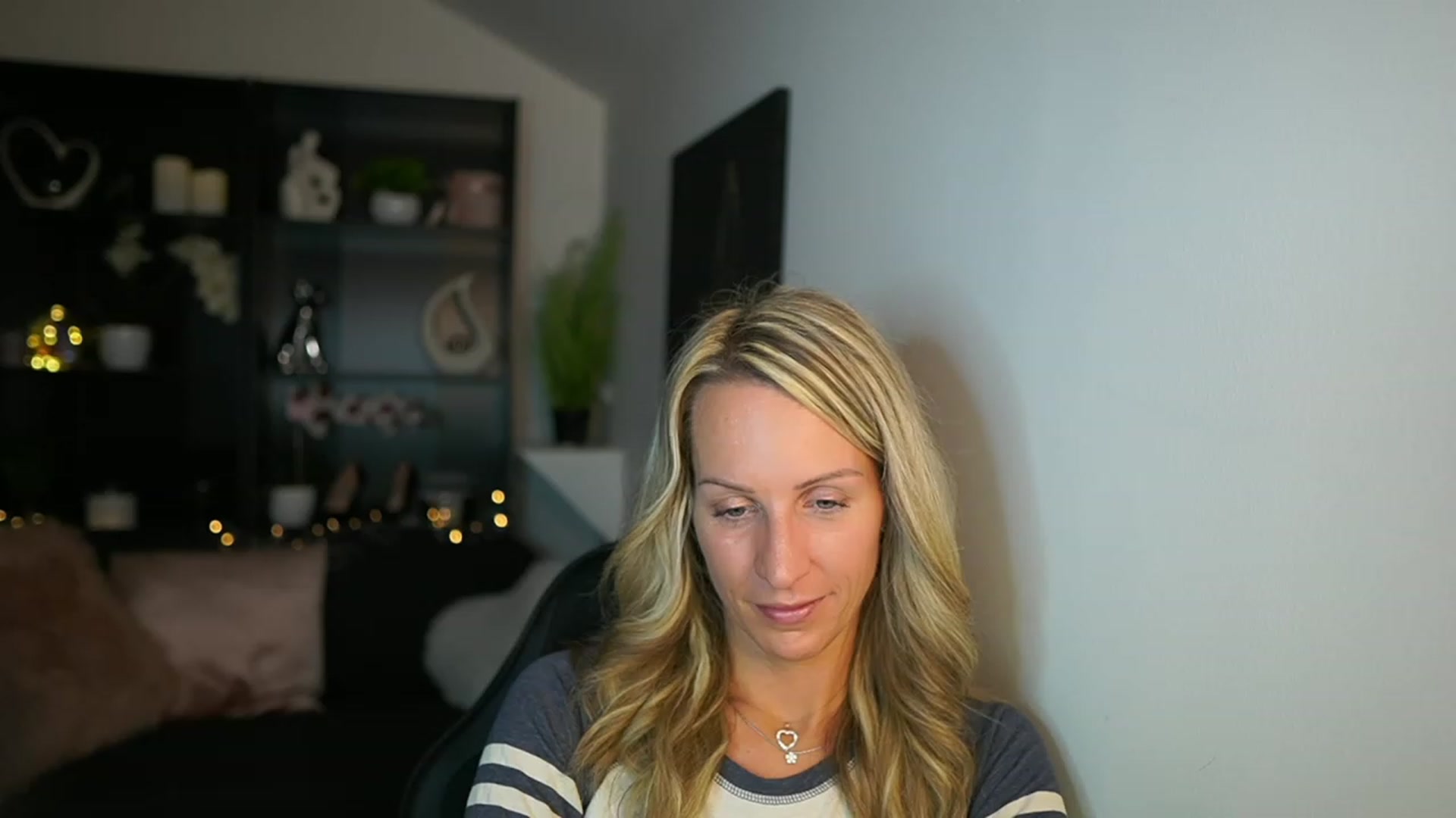 Gallery image thumbnail from Nikki__Sexx__'s myfreecams stream on, 10/05/2023, 21:02 image 15 of 20
