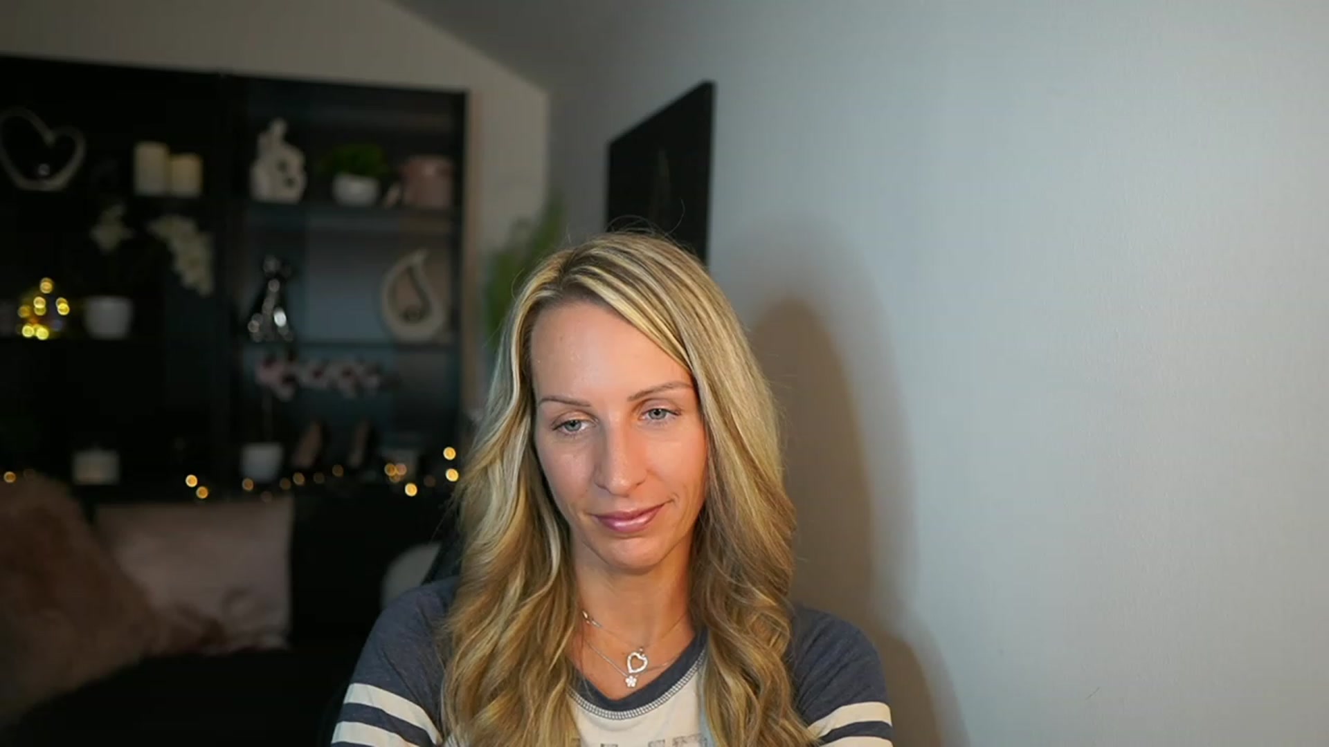 Gallery image thumbnail from Nikki__Sexx__'s myfreecams stream on, 10/05/2023, 22:19 image 18 of 20