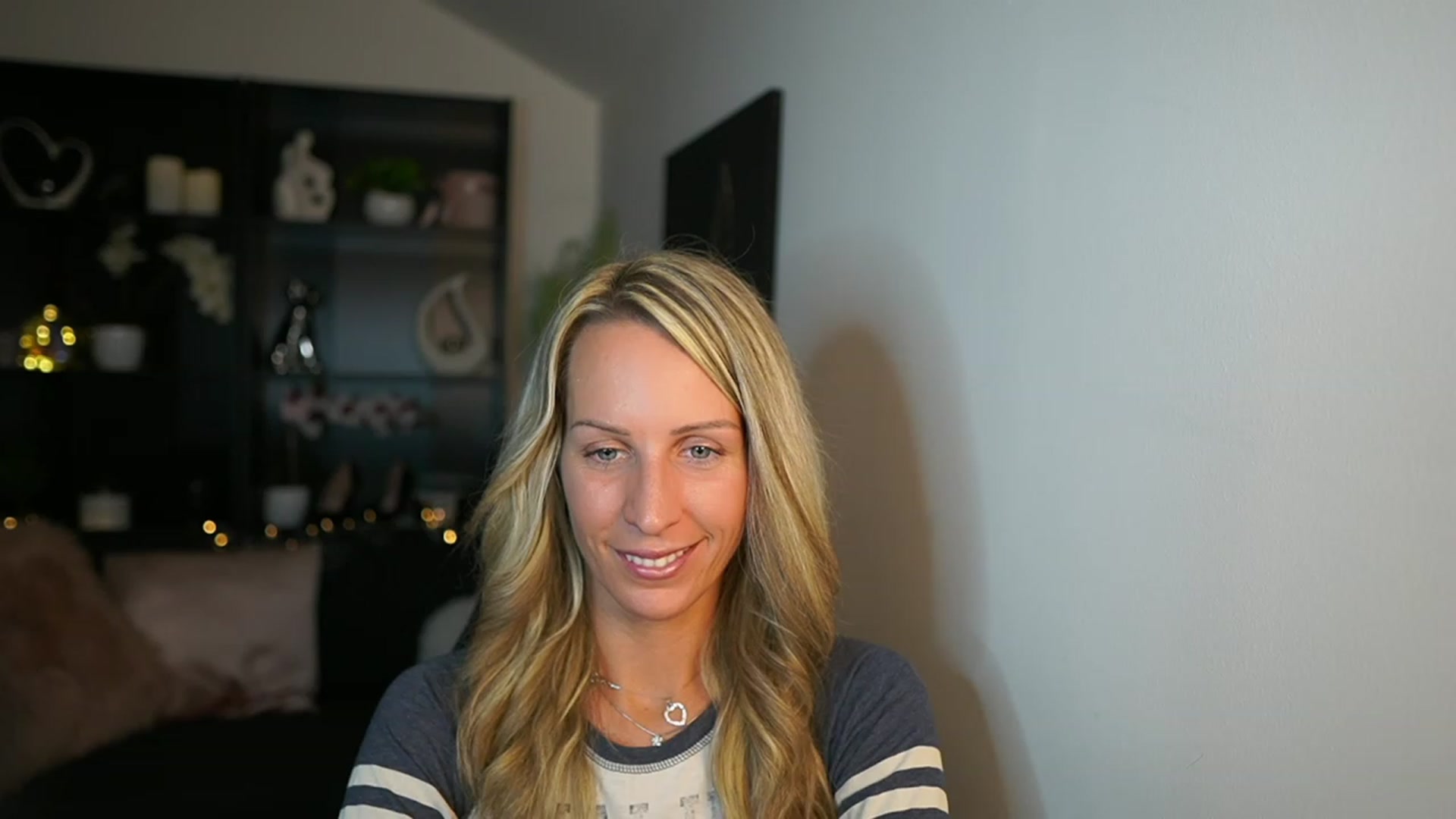 Gallery image thumbnail from Nikki__Sexx__'s myfreecams stream on, 10/05/2023, 22:19 image 17 of 20