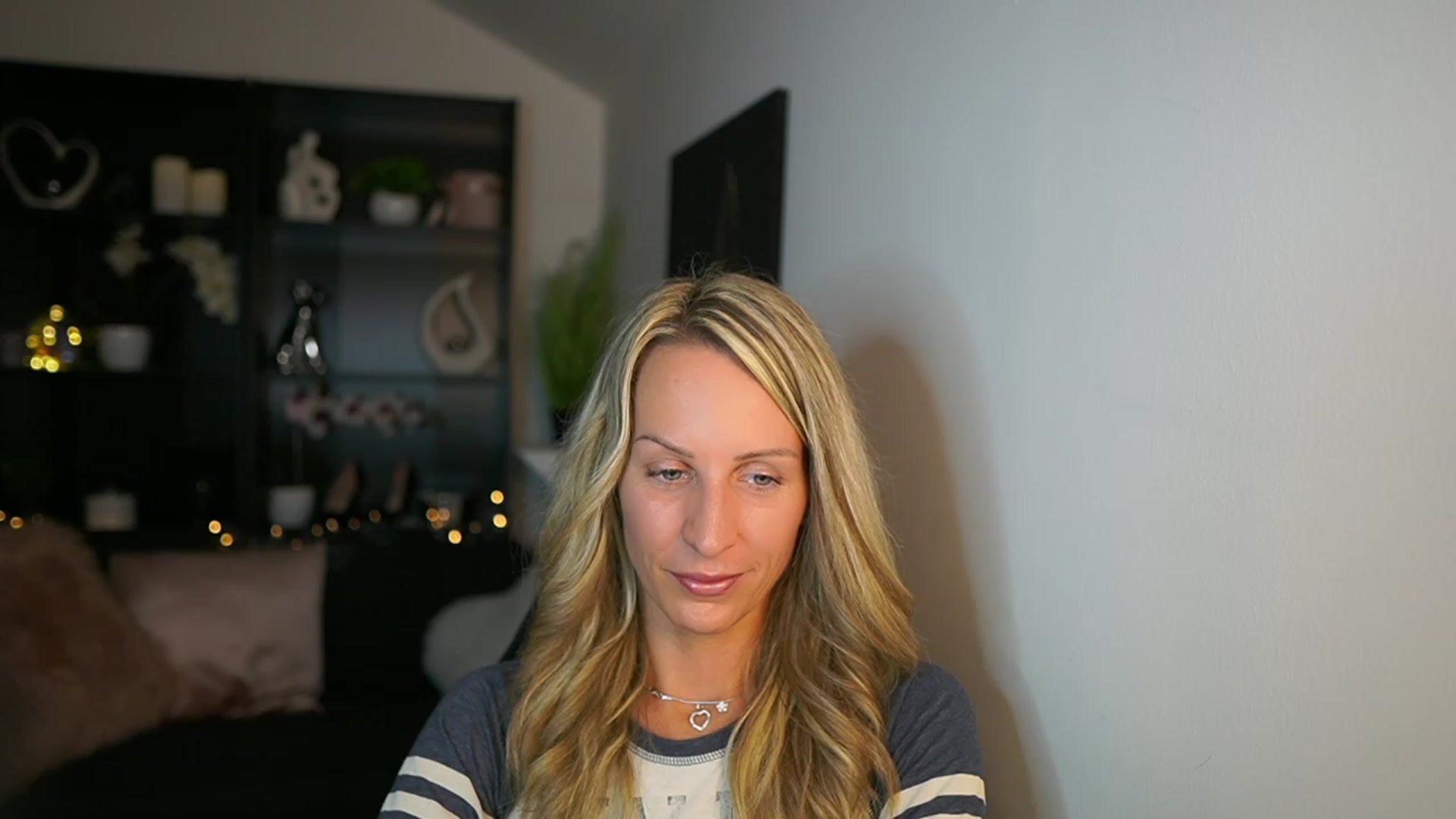 Gallery image thumbnail from Nikki__Sexx__'s myfreecams stream on, 10/05/2023, 22:19 image 8 of 20