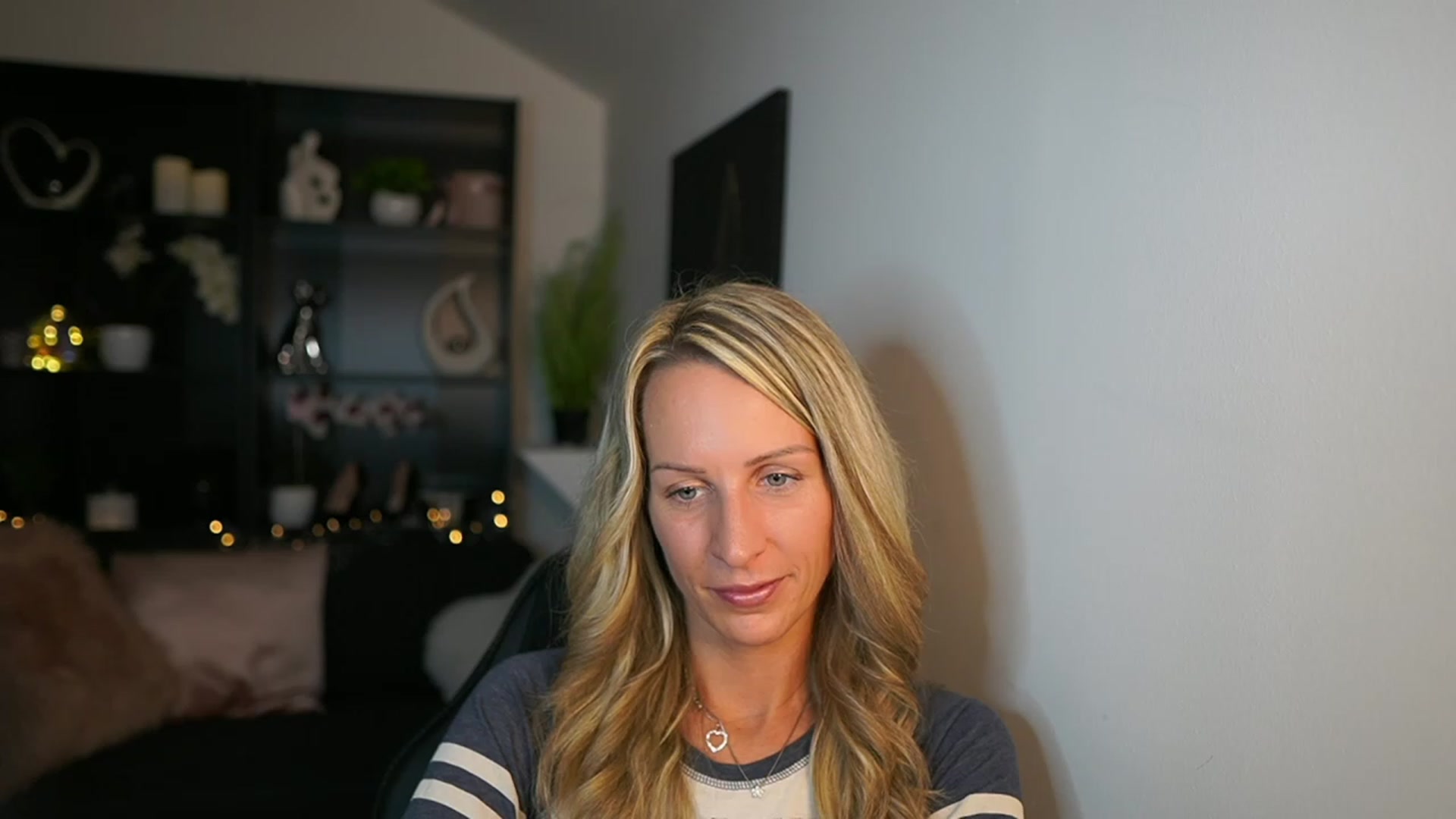 Gallery image thumbnail from Nikki__Sexx__'s myfreecams stream on, 10/05/2023, 22:19 image 13 of 20