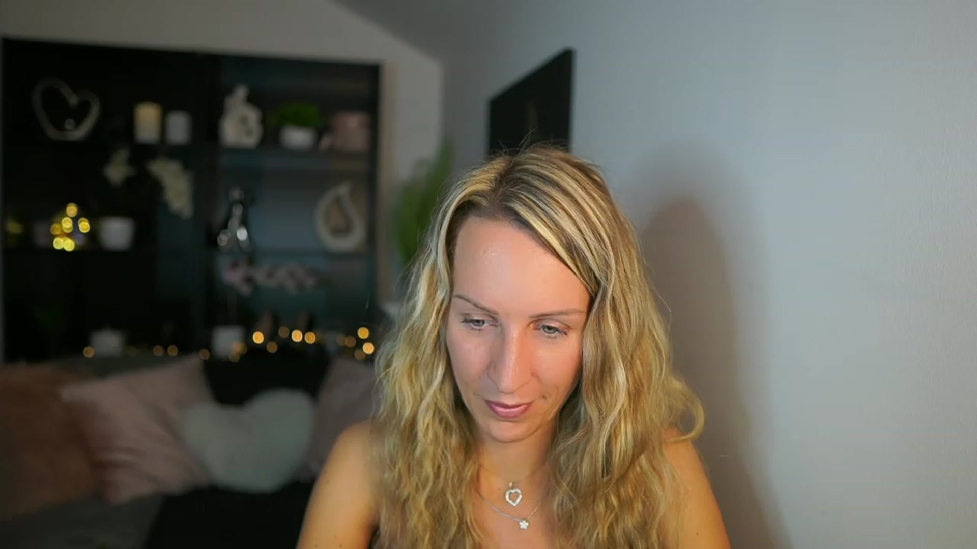 Gallery image thumbnail from Nikki__Sexx__'s myfreecams stream on, 10/09/2023, 19:07 image 20 of 20
