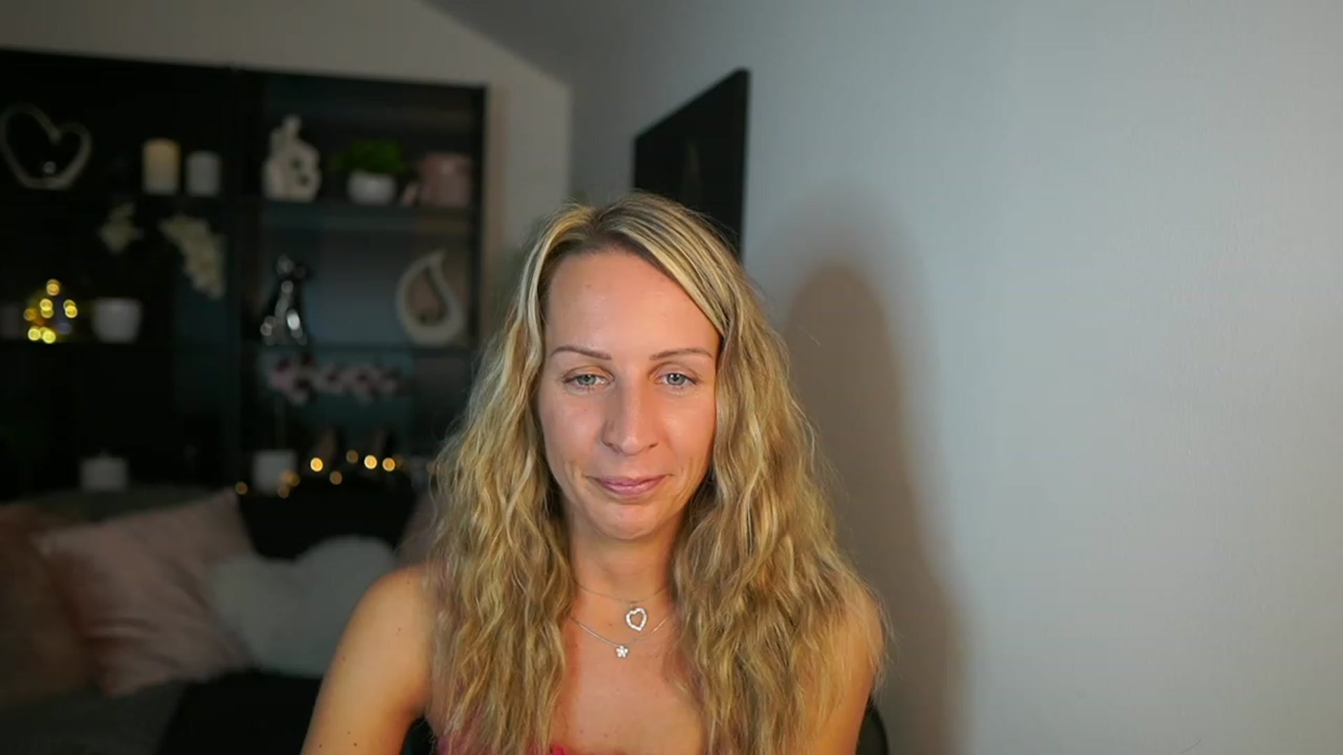 Gallery image thumbnail from Nikki__Sexx__'s myfreecams stream on, 10/09/2023, 20:23 image 3 of 20