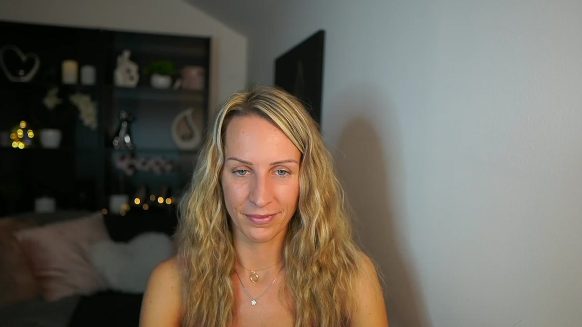 Gallery image thumbnail from Nikki__Sexx__'s myfreecams stream on, 10/09/2023, 20:23 image 5 of 20