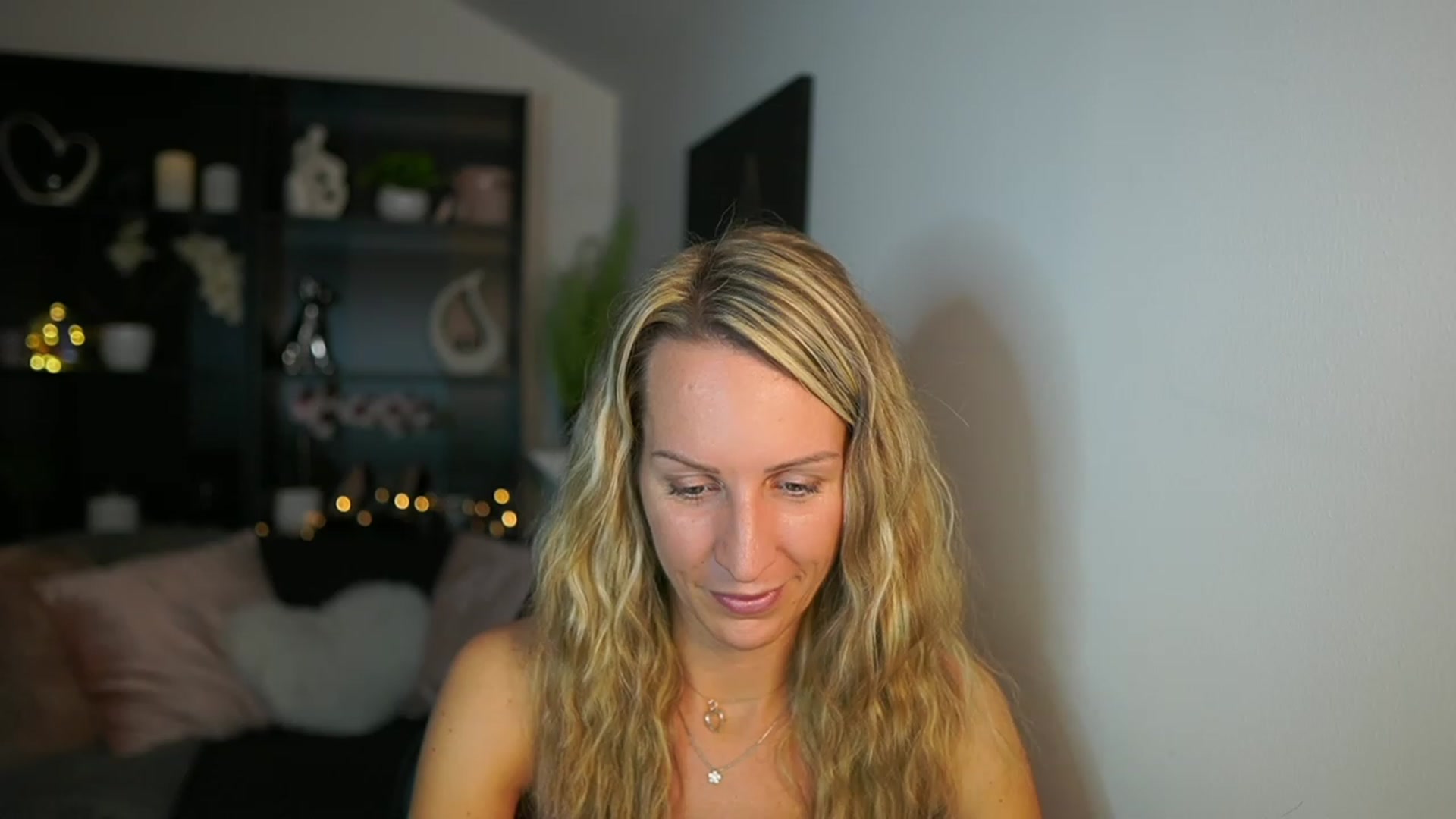 Gallery image thumbnail from Nikki__Sexx__'s myfreecams stream on, 10/09/2023, 20:23 image 9 of 20