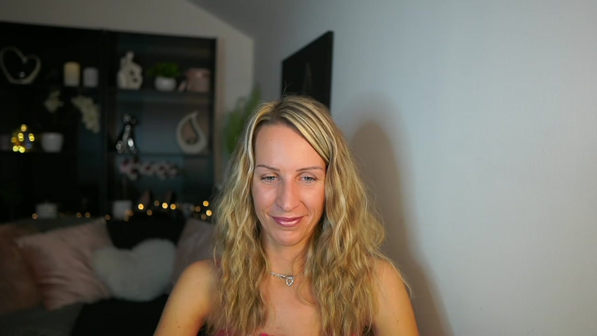 Gallery image thumbnail from Nikki__Sexx__'s myfreecams stream on, 10/09/2023, 21:44 image 20 of 20