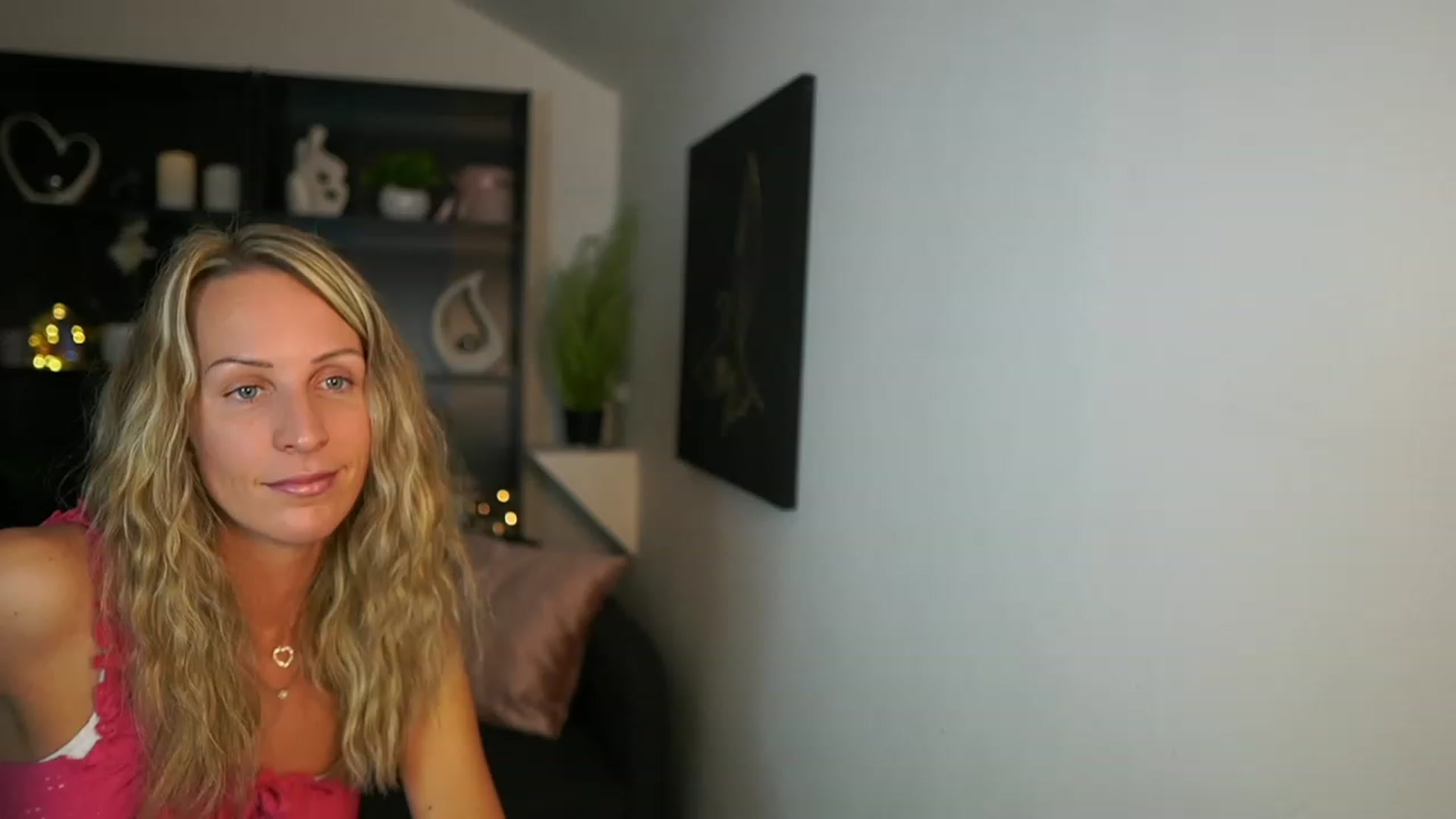 Gallery image thumbnail from Nikki__Sexx__'s myfreecams stream on, 10/09/2023, 21:44 image 2 of 20