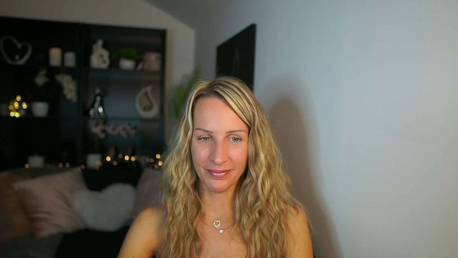 Gallery image thumbnail from Nikki__Sexx__'s myfreecams stream on, 10/09/2023, 21:44 image 10 of 20