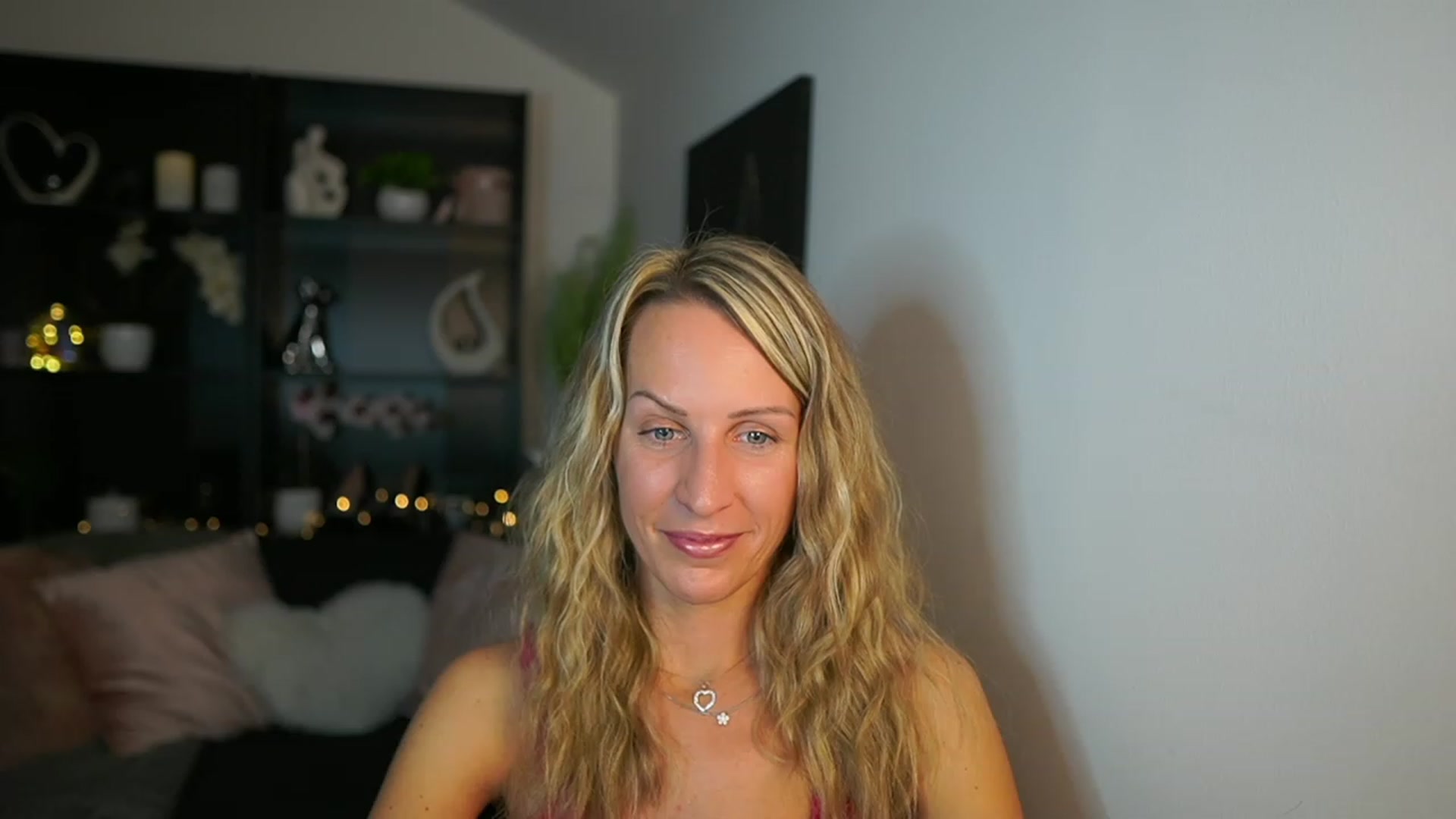 Gallery image thumbnail from Nikki__Sexx__'s myfreecams stream on, 10/09/2023, 21:44 image 14 of 20