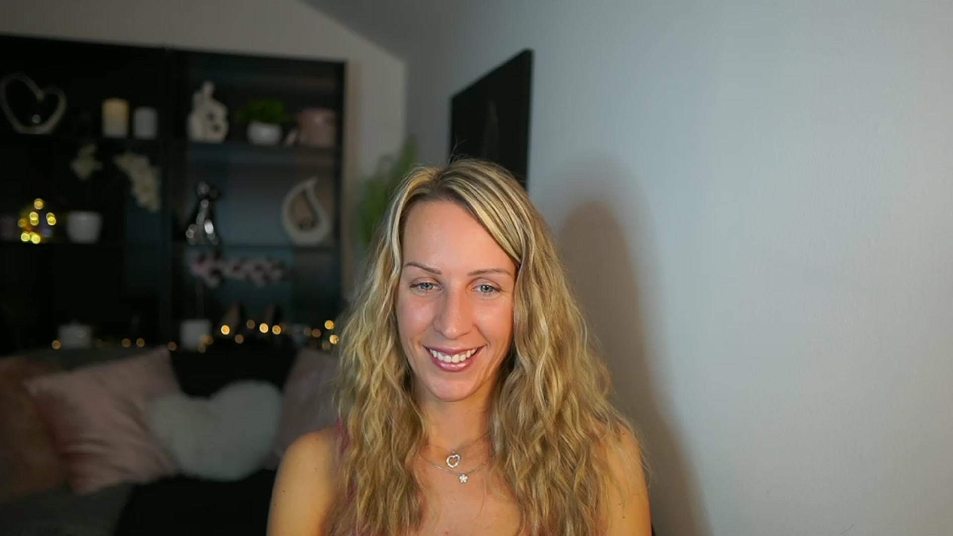 Gallery image thumbnail from Nikki__Sexx__'s myfreecams stream on, 10/09/2023, 21:44 image 8 of 20