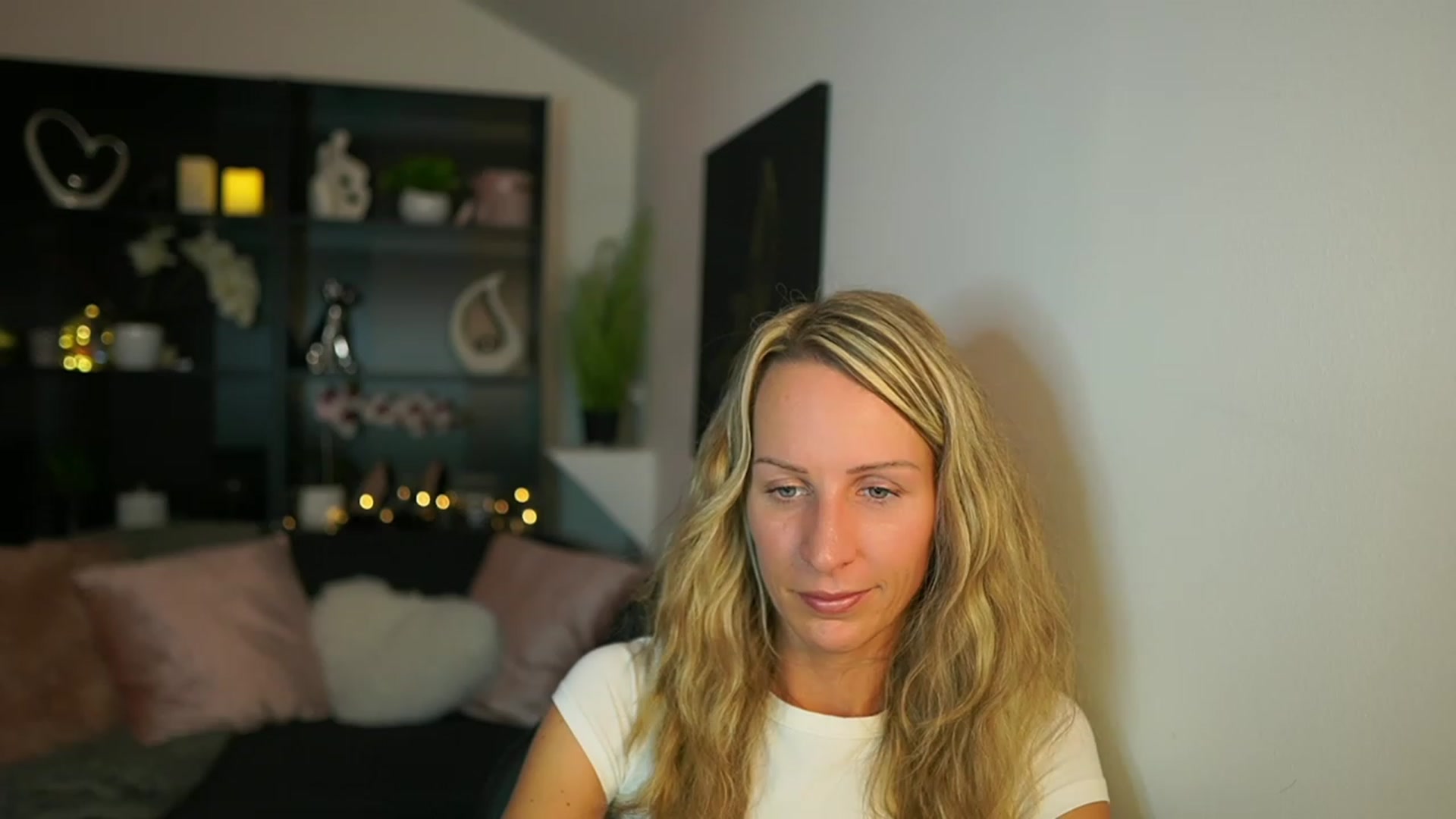 Gallery image thumbnail from Nikki__Sexx__'s myfreecams stream on, 10/12/2023, 18:37 image 19 of 20