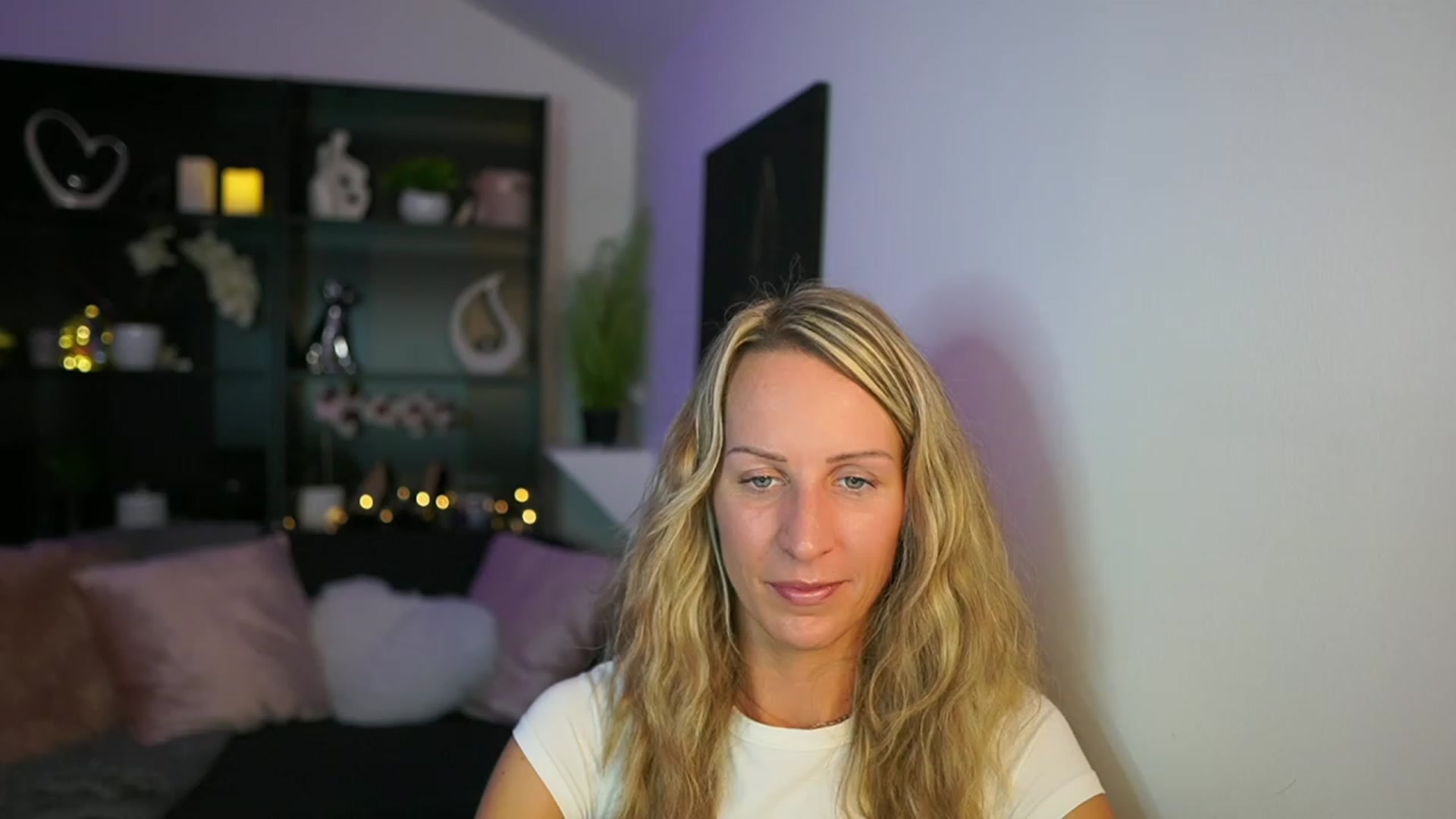 Gallery image thumbnail from Nikki__Sexx__'s myfreecams stream on, 10/12/2023, 18:37 image 18 of 20